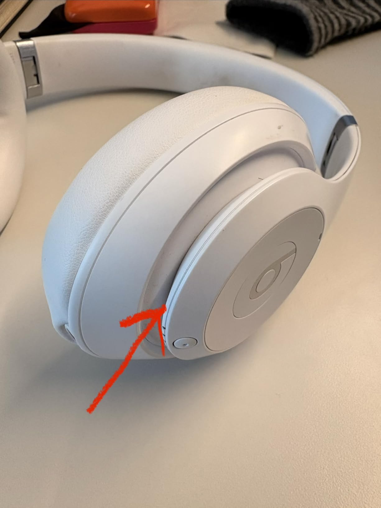 Beats Studio Pro Premium Wireless Over-Ear Headphones - Up to 40-Hour Battery Life, Active Noise Cancelling, USB-C Lossless Audio, Apple & Android Compatible - Black customer photo 1