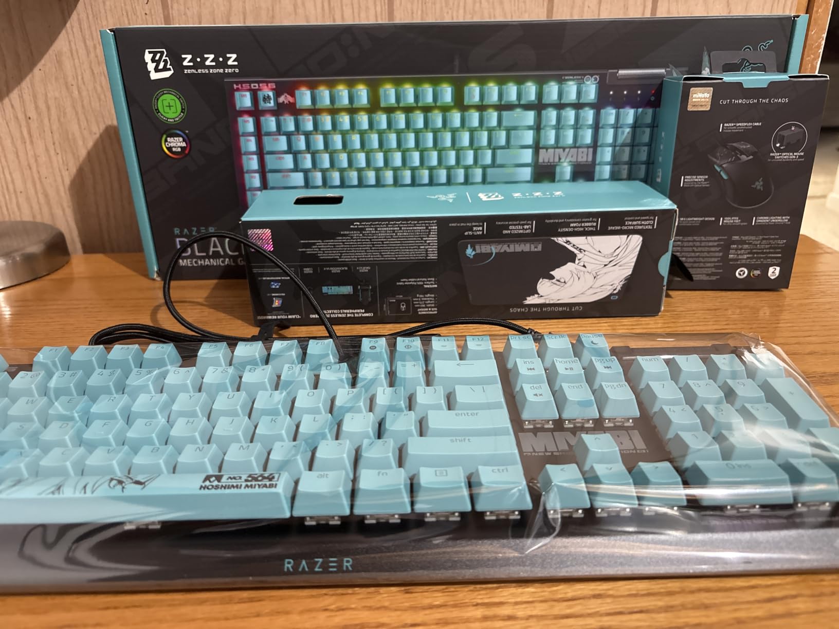 Razer BlackWidow V4 X Mechanical Gaming Keyboard, Yellow Switches, Black - Linear & Silent Switches, 6 Dedicated Macro Keys, Chroma RGB, Doubleshot ABS Keycaps, Roller & Media Controls, Snap Tap customer photo 1
