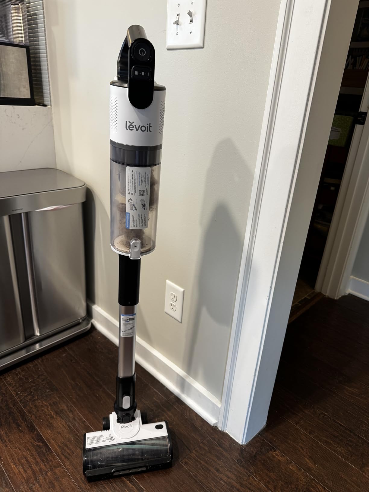 Levoit Cordless Vacuum Cleaner, Anti-Tangle for Pet Hair, Up to 50 Minutes | Powerful Suction, Lightweight, Rechargeable, Versatile for Carpets & Hard Floors, 180° Lay-Flat Design, LVAC-200 customer photo 1
