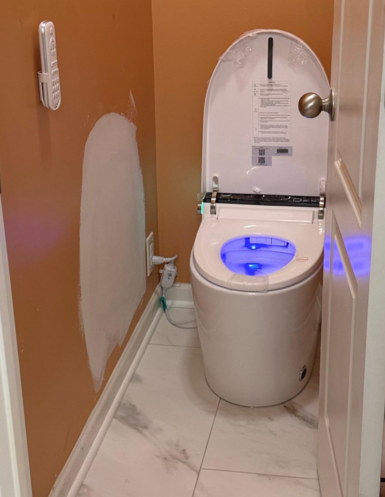 LOUPUSUO Smart Toilet with Bidet Built In with Warm Water Sprayer and Dryer | Foot Sensor Operation, Heated Seat toilet with LED Display for Bathroom, Auto Dual Flush customer photo 2