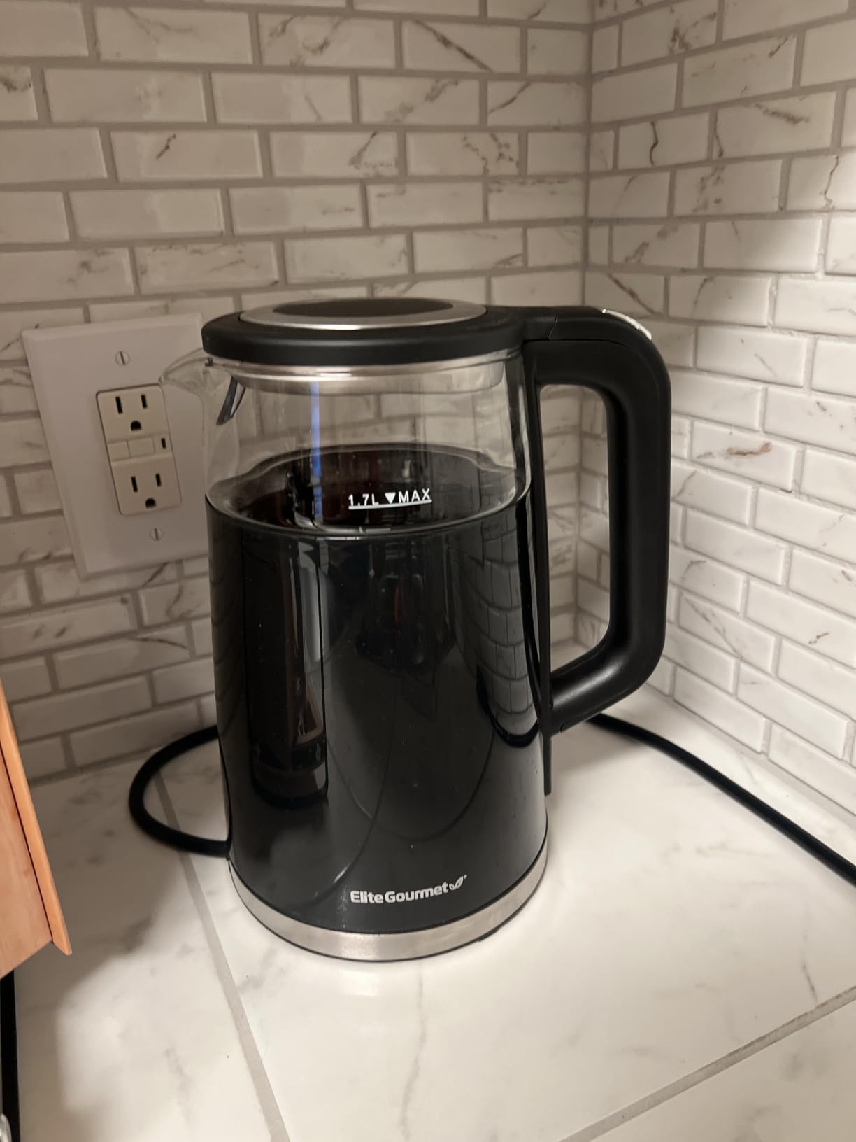 Elite Gourmet 1.7L Dual Wall Cool Touch Electric Tea Kettle, Borosilicate Glass, 304 Stainless Steel Interior, Programmed Digital Touchscreen, Keep Warm, Auto Off & Audible Indicator, Black customer photo 2