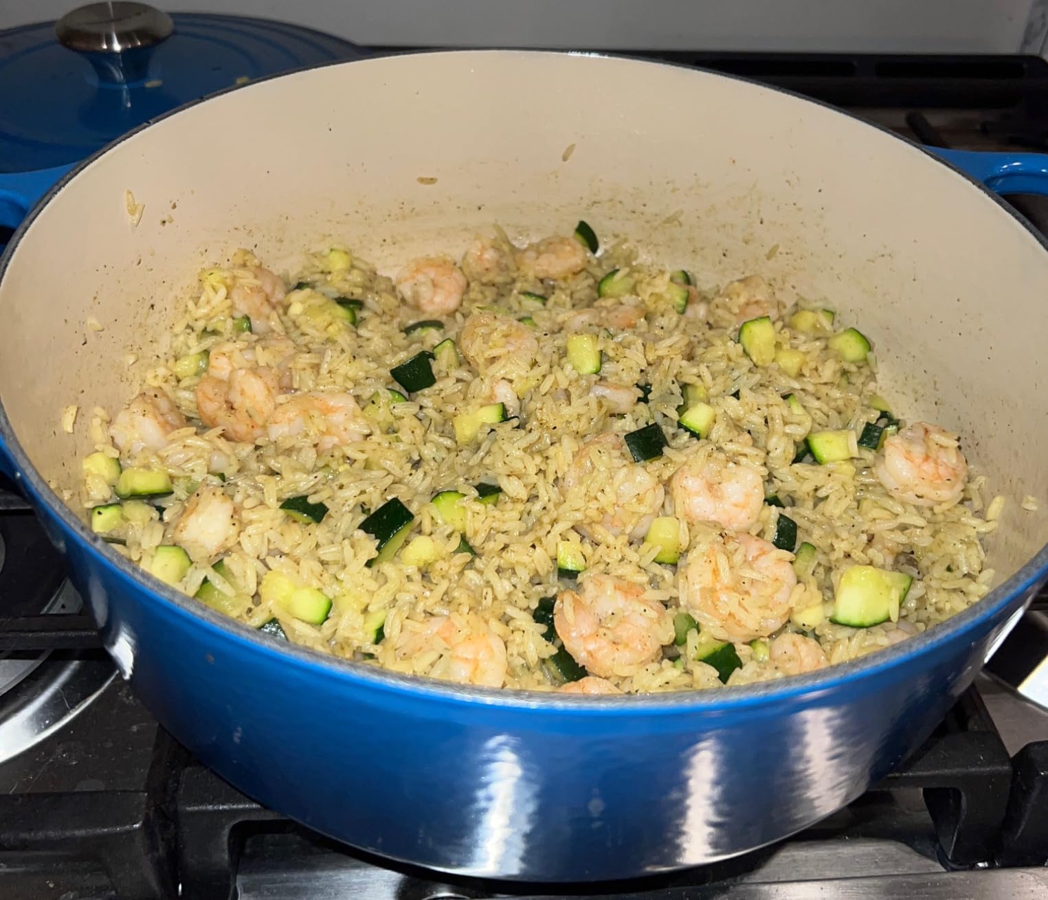 Le Creuset Enameled Cast Iron Signature Round Wide Dutch Oven, 6.75 qt., Shallot customer photo 2
