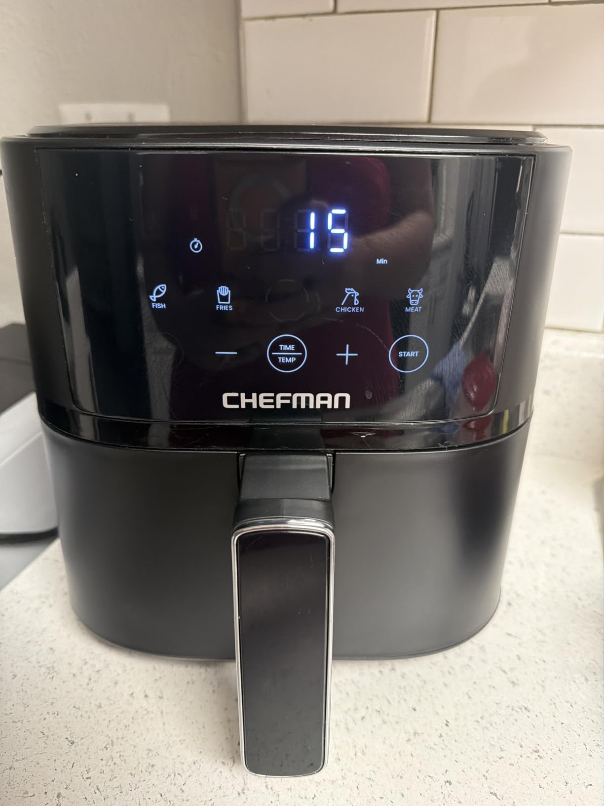 Chefman Air Fryer - 4 QT Compact Airfryer for Quick & Easy Meals in Minutes, Features Hi-Fry Technology for Extra Crisp, Touchscreen Controls with 4 Presets, Nonstick & Dishwasher Safe Basket - Black customer photo 1