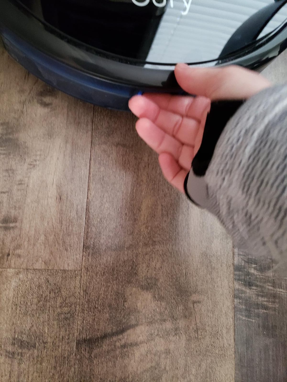 eufy X10 Pro Omni Robot Vacuum and Mop Combo, Dual Mops with 12 mm Auto-Lift | 8,000 Pa Suction, Carpet Detection, AI Obstacle Avoidance, Auto Mop Washing, Auto Drying, Self-Emptying customer photo 1