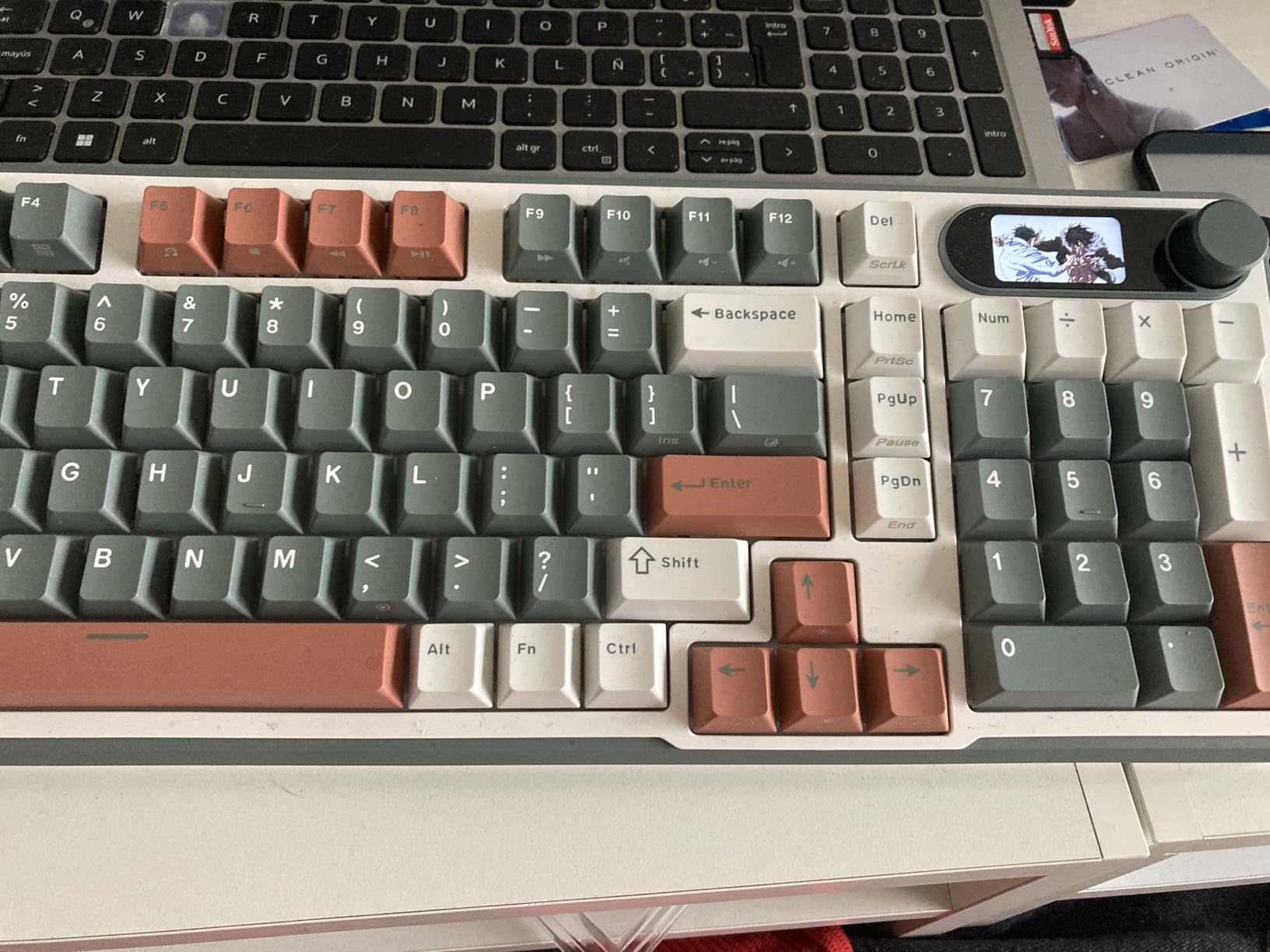 RK ROYAL KLUDGE S98 Wireless Mechanical Keyboard w/Smart Display & Knob - 96% Top Mount RGB Gaming Keyboard BT/2.4G/USB-C, 5-Layer Noise Dampening, Creamy Sound Pre-lubed Switch, Hot Swap, 98 Keys customer photo 1