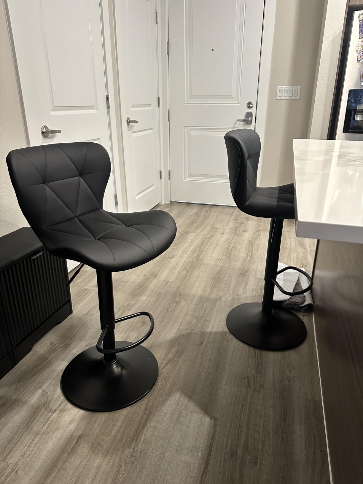 Nalupatio Modern Bar Stools Set of 2, Adjustable Faux Leather Upholstered Swivel Bar Stools, Counter Height Bar Chairs with Back for Kitchen Island, Black customer photo 1