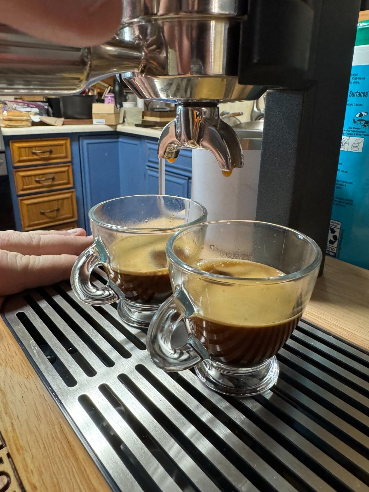 SUPERKOP Espresso & Coffee Maker, Manual Espresso Tool & Machine - Portable, Maintenance Free, Retro Stylish Design, Commercial & Home Purposes - 18 gr Espresso Capacity, Non-Electric - Black customer photo 1