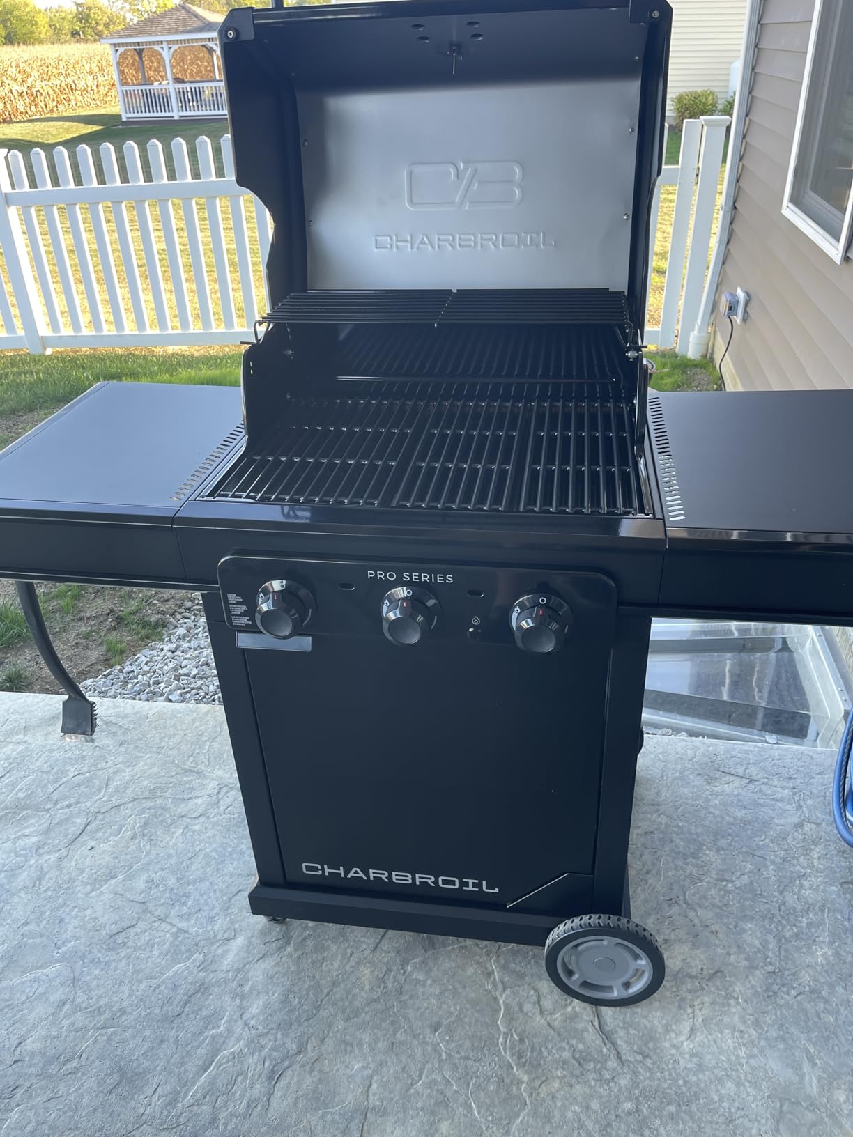 Charbroil Pro Series with Amplifire Technology 3-Burner Propane Gas Grill and Griddle Cabinet, Black - 463365124 customer photo 1