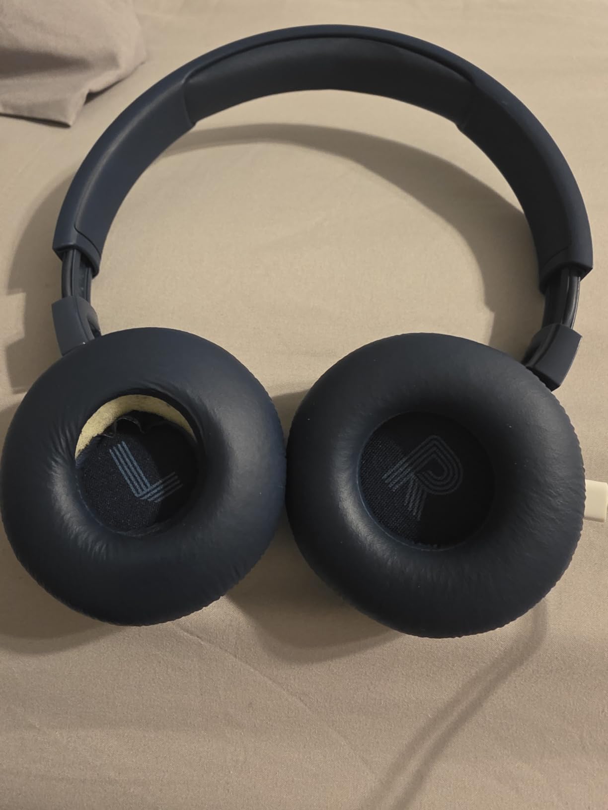 JBL Tune 670NC - Wireless On-Ear Headphones - Black | Adaptive Noise Cancelling with Smart Ambient, Bluetooth 5.3 with LE Audio, JBL Pure Bass Sound customer photo 2