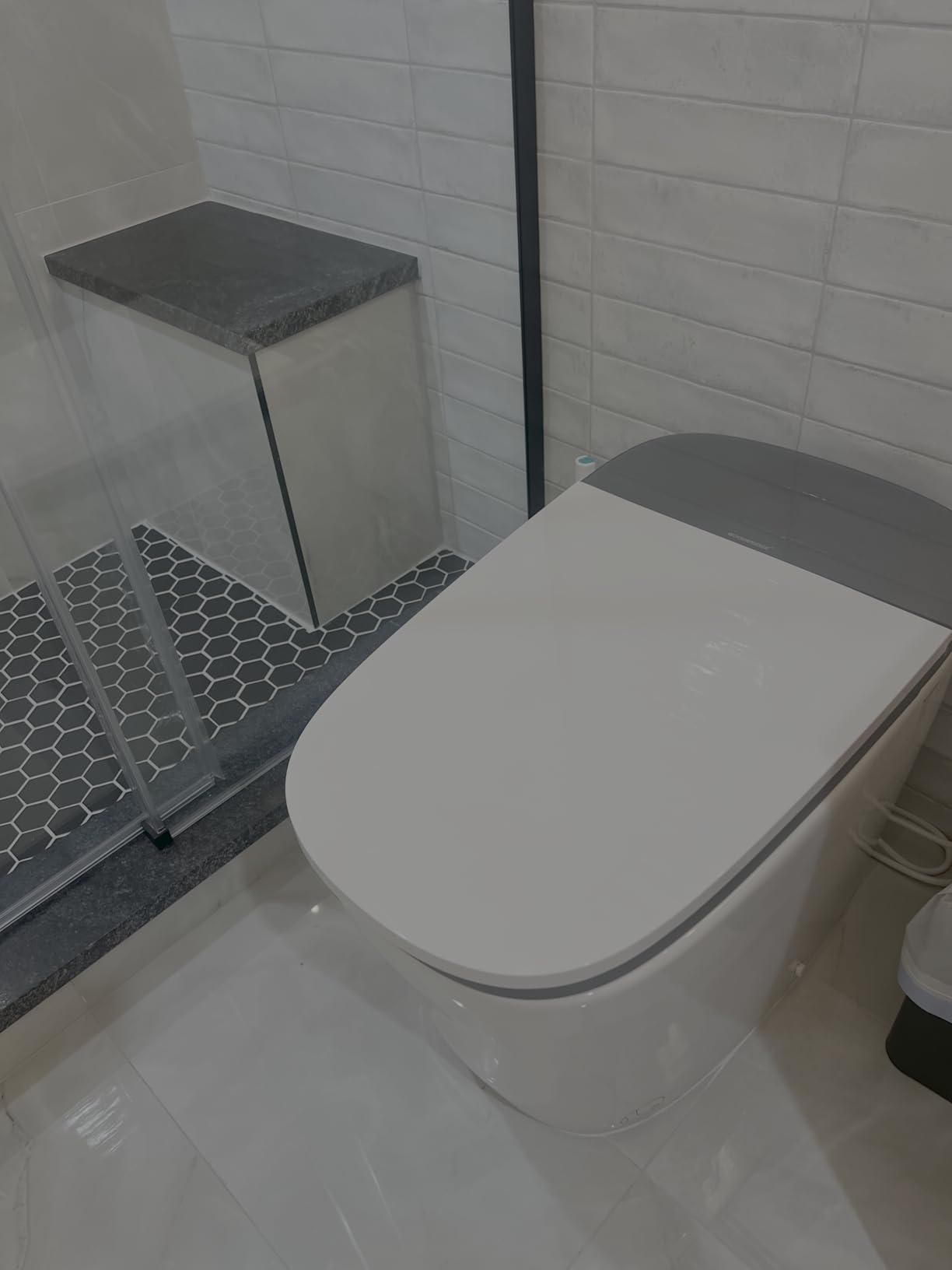 WOODBRIDGE Smart Toilet with 1000g MaP Flush Score & Foam Shield (B0930S) | Auto Open/Close, ADA Comfort Height, Auto Dual Flush, Moving Air Dryer, Foot Sensor & Blackout Flush, Heated Seat customer photo 1
