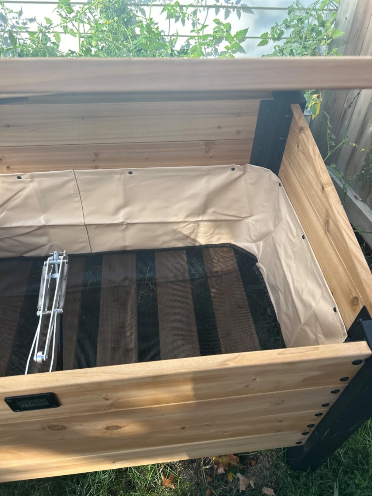 Backyard Discovery Aggie 4' x 2' Cedar Wood Cold Frame Portable Mini Greenhouse, Raised Garden Planter with Temperature-Activated Polycarbonate Lid, Mesh Drainage for Year-Round Outdoor Gardening customer photo 2