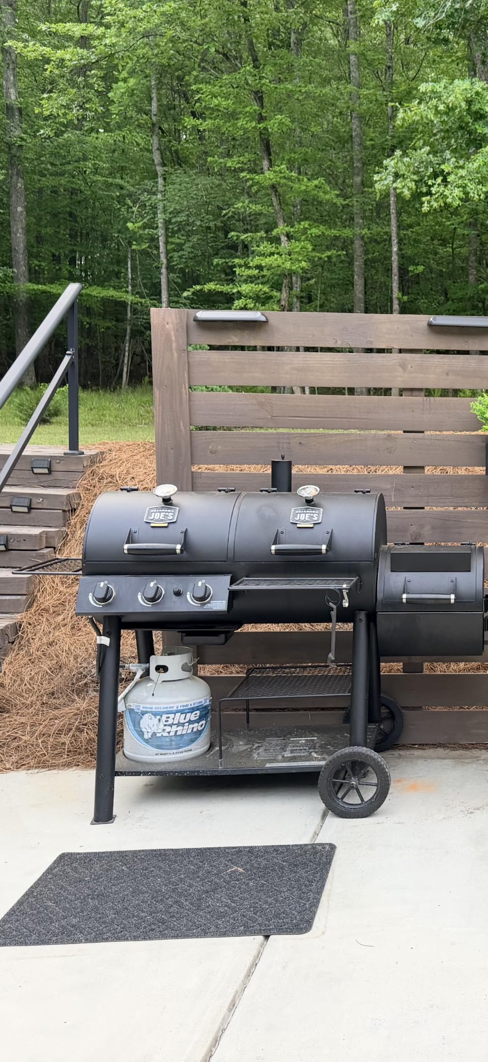 Oklahoma Joe's Canyon Combo Dual Fuel 3-Burner Propane Gas and Charcoal Smoker and Grill with 1031 sq. in. Cooking Area customer photo 1