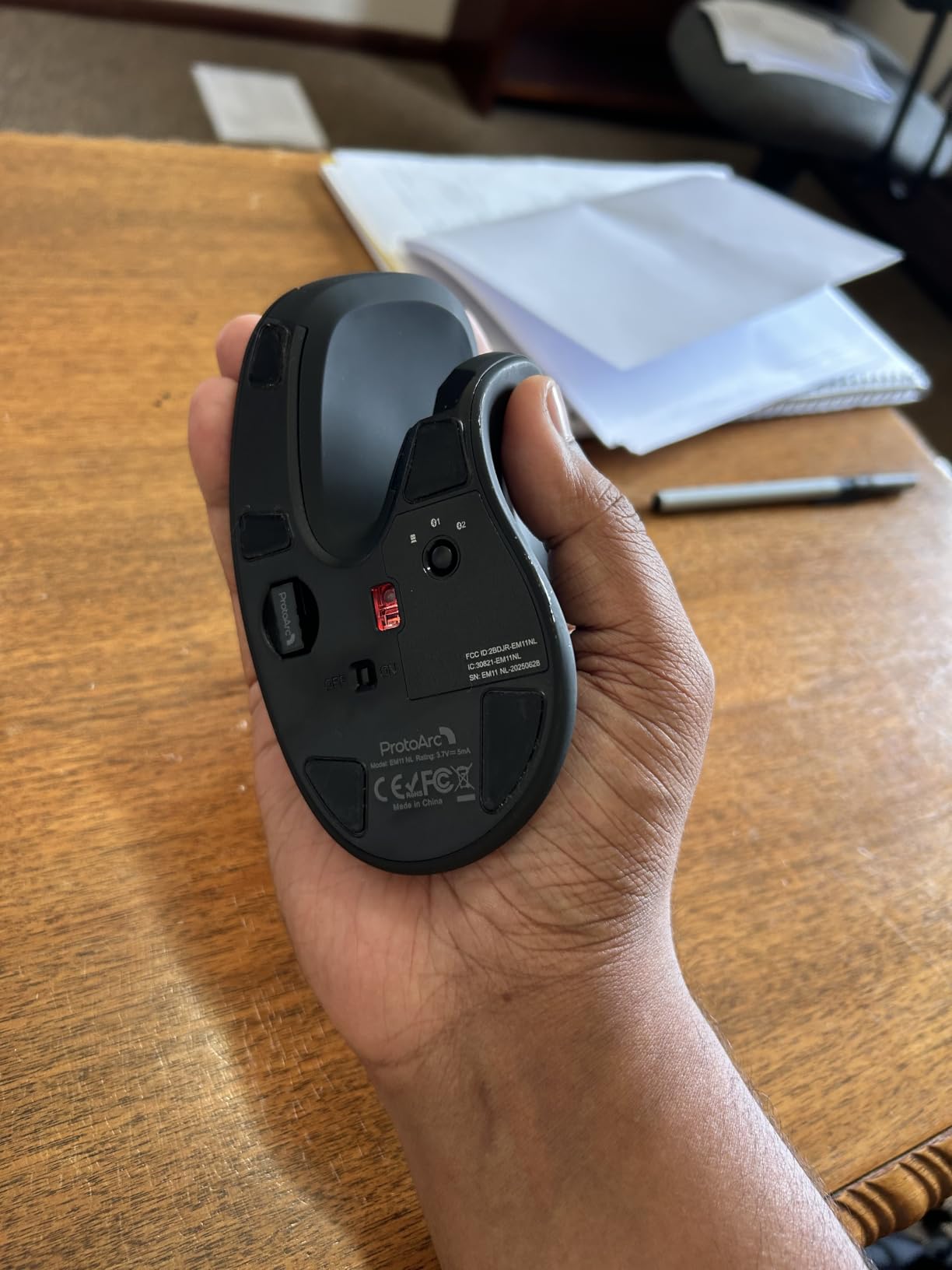 ProtoArc EM11 NL Wireless Ergonomic Vertical Mouse, Rechargeable, Black | 58° vertical design supports a natural wrist posture, connect 3 devices via Bluetooth/2.4G USB-A, 500mAh USB-C rechargeable. customer photo 1
