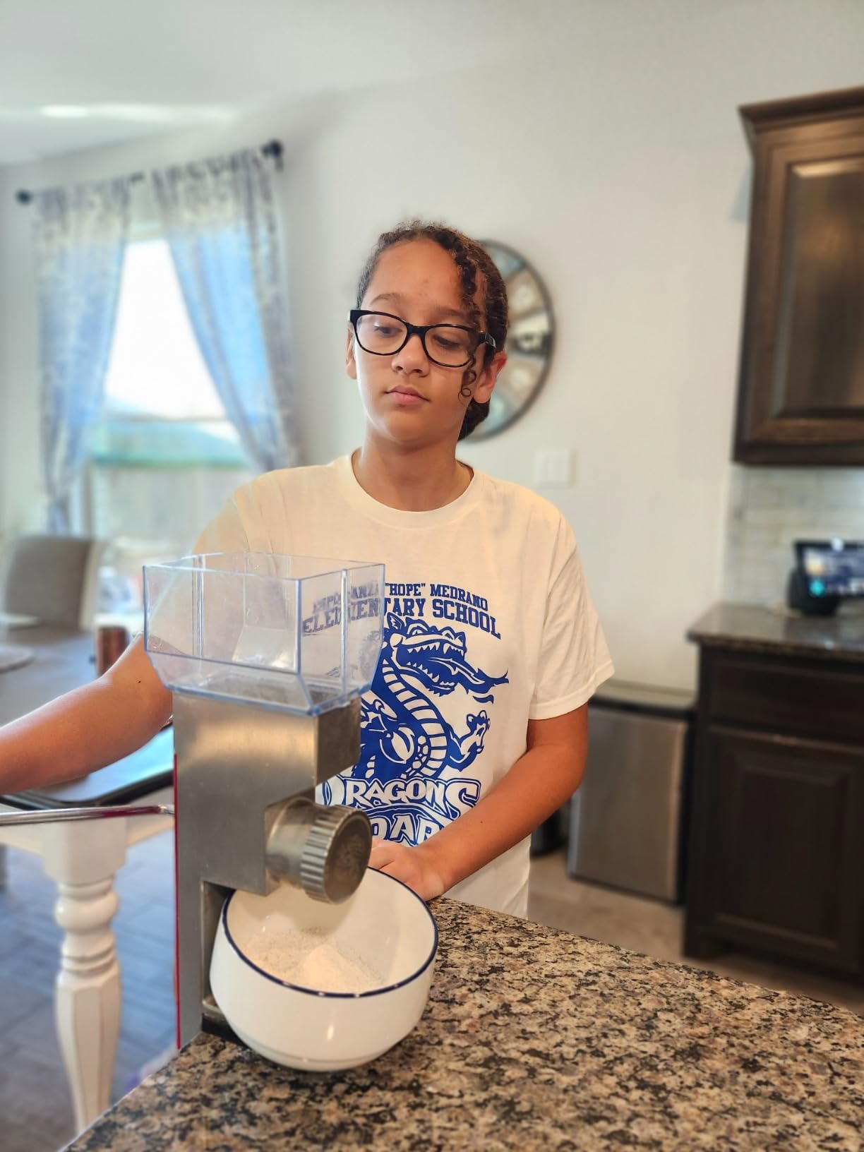 Kitchen Crop Grain Mill Wheat Flour Grinder, Stainless Steel Metal Burrs (Deluxe Grain Mill + The Motor) customer photo 1