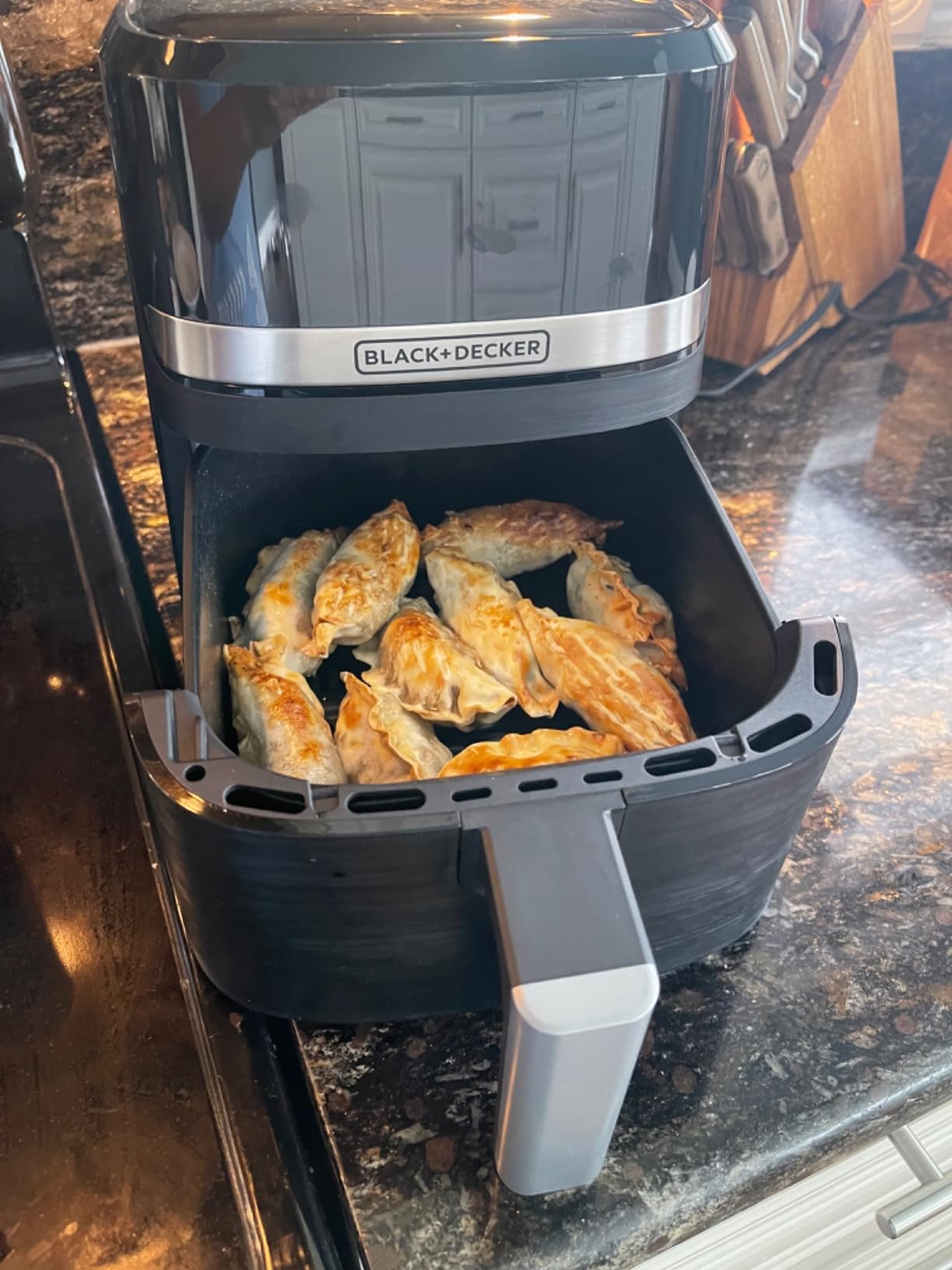BLACK+DECKER Purifry 2QT Digital Air Fryer | Compact 2QT air fryer with Air Crisp technology, 9 presets and dishwasher-safe nonstick basket. customer photo 1