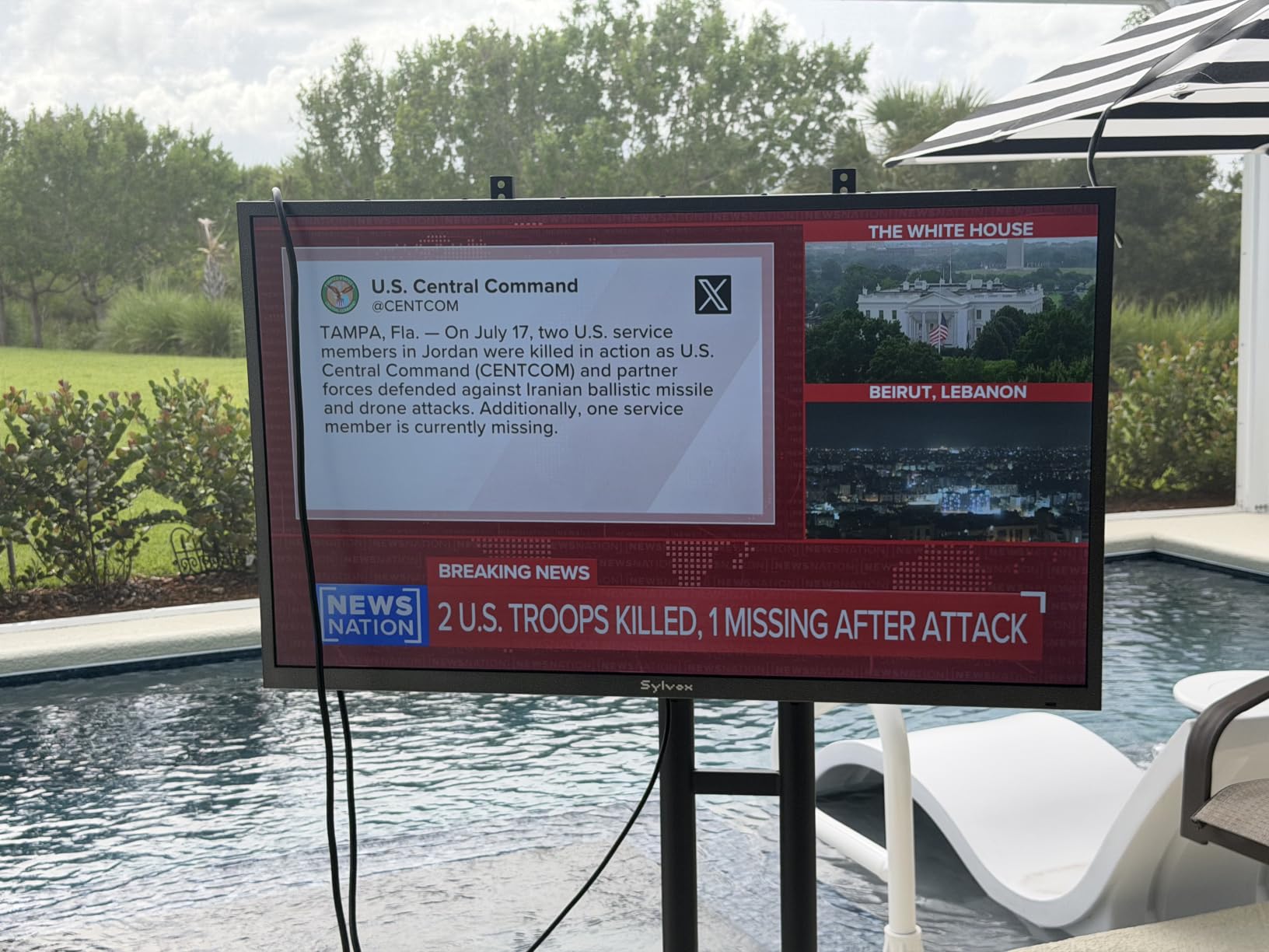 SYLVOX Outdoor TV, 55 inch Smart Waterproof Outdoor TV, 4K UHD Weatherproof | IP56, Support Dolby Vision Atmos, Google Cast, 1000 nit Brightness for Outside Partial Sun & Full Shade (Deck Pro 3.0 /2026) customer photo 1