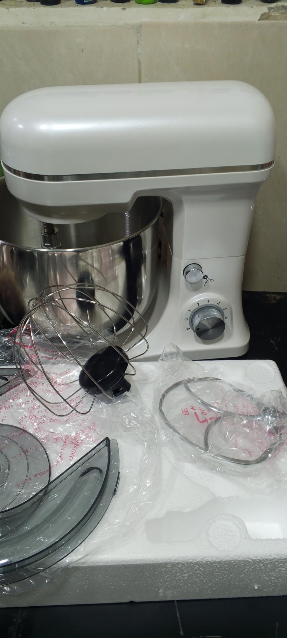 Stand Mixer 5-QT, 6+P Speed Tilt-Head Food Mixer 300W Dough Mixer with Stainless Steel Bowl, Dough Hook, Flat Beater & Whisk, Pearl White customer photo 1