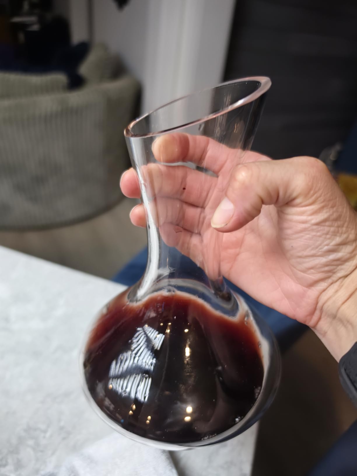 NEW PACIFIC YOUYAH Wine Decanter, Red Wine Carafe 100% Hand Blown Lead-free Crystal Glass, Elegant Design customer photo 1
