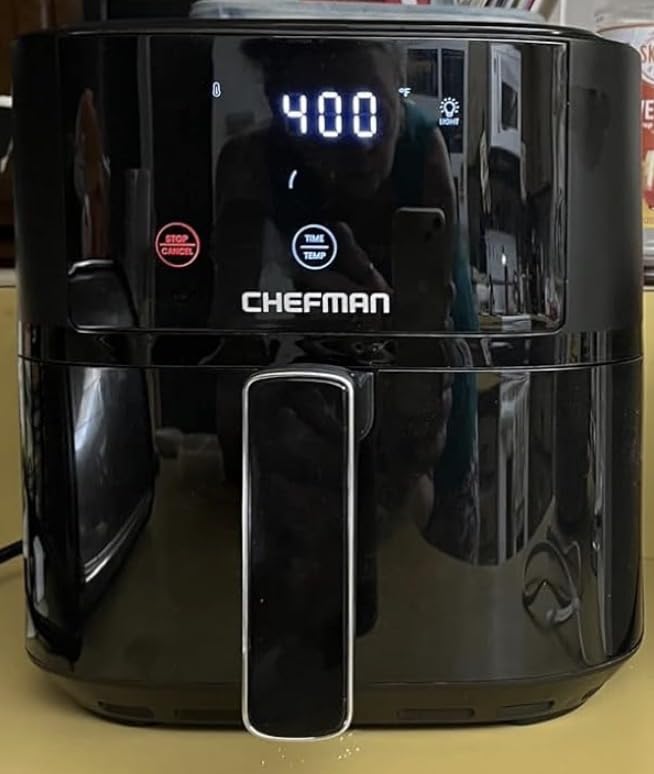 Chefman Air Fryer - 4 QT Compact Airfryer for Quick & Easy Meals, Features Hi-Fry Technology for Extra Crisp, Easy-View Window, Touch Controls with 4 Presets, Nonstick & Dishwasher Safe Basket - Black customer photo 1