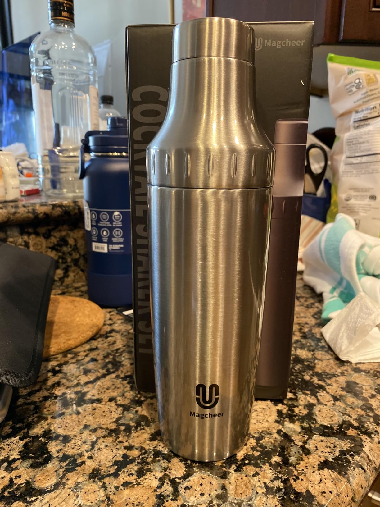 Hybrid Cocktail Shaker Set | Vacuum Insulated Stainless Steel Martini Shaker with Strainer & Jigger Lid | Travel cocktail kit with Bartender Accessory Tools | 30oz | Silver customer photo 1