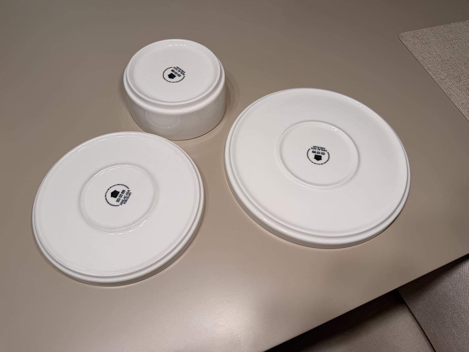 MALACASA 12 Pieces Porcelain Dinnerware Set, Modern White Dish Set for 4, Premium Serving Plates and Bowls Sets, Chip and Scratch Resistant Dishware Sets Kitchen Dishes Dining Ware Set, Series LEAH customer photo 2