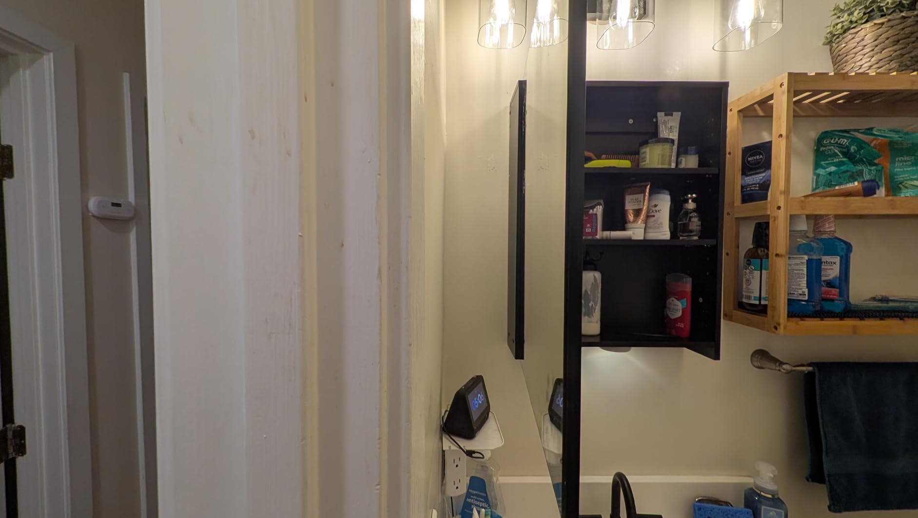 CHOEZON Bathroom Medicine Mirror Cabinet, 17.7'' x 23.6'', Wall-Mounted Bathroom Vanity with Mirror, Adjustable Shelves, White customer photo 2