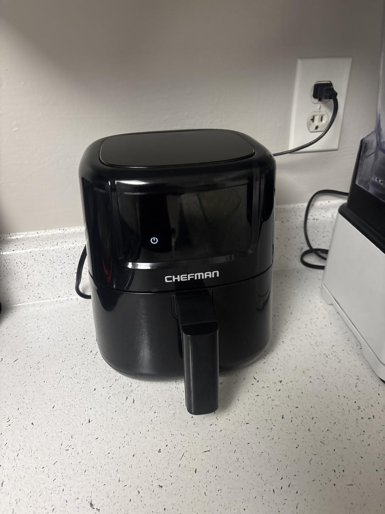 CHEFMAN 2 Qt Mini Air Fryer - Digital Space-Saving Compact Air Fryer with Nonstick and Dishwasher Safe Basket, Quick & Easy Meals in Minutes, Features Digital Timer and Shake Reminder - Black customer photo 1