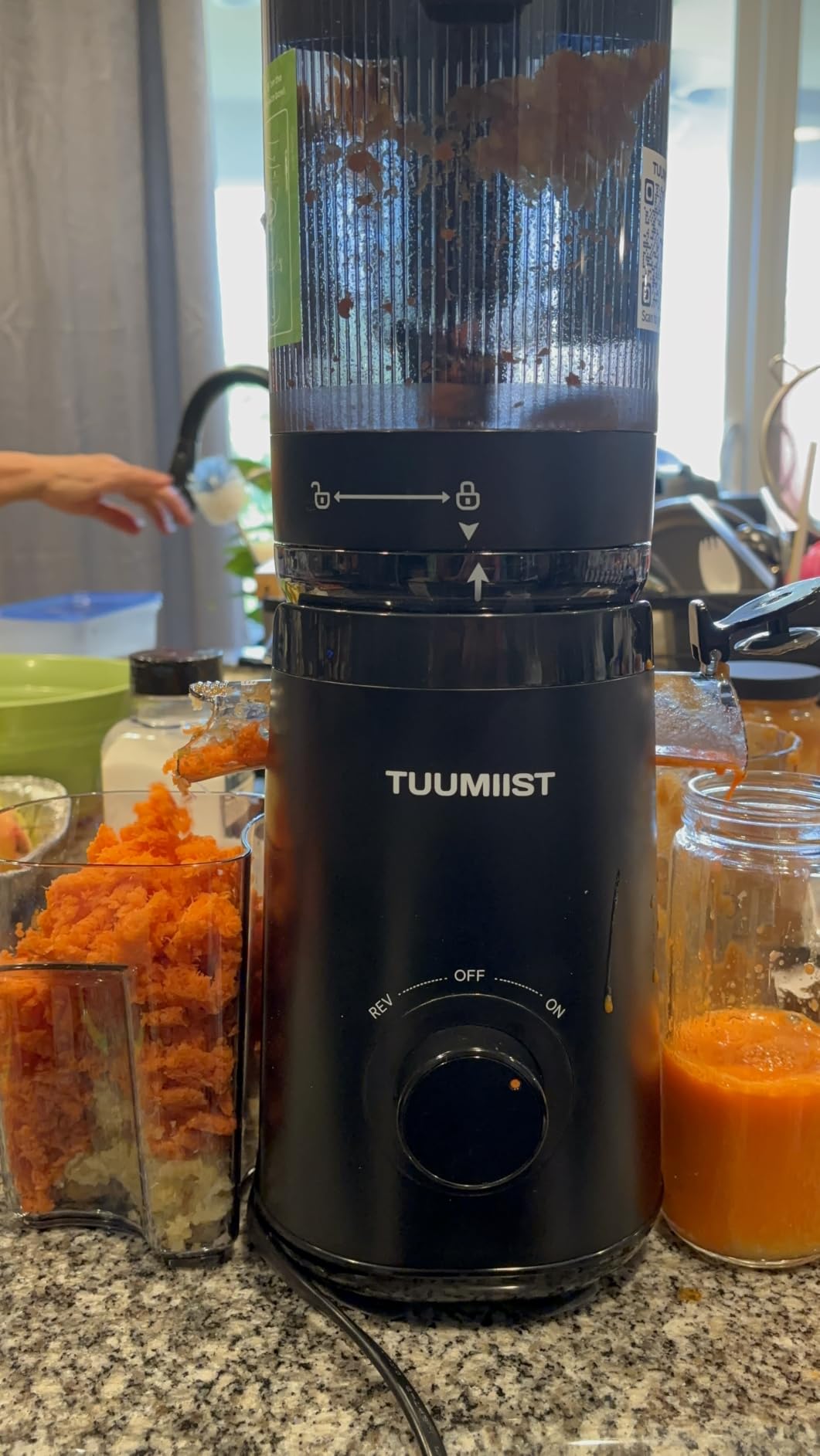 TUUMIIST Juicer Machines, Cold Press Juicer with 5.8