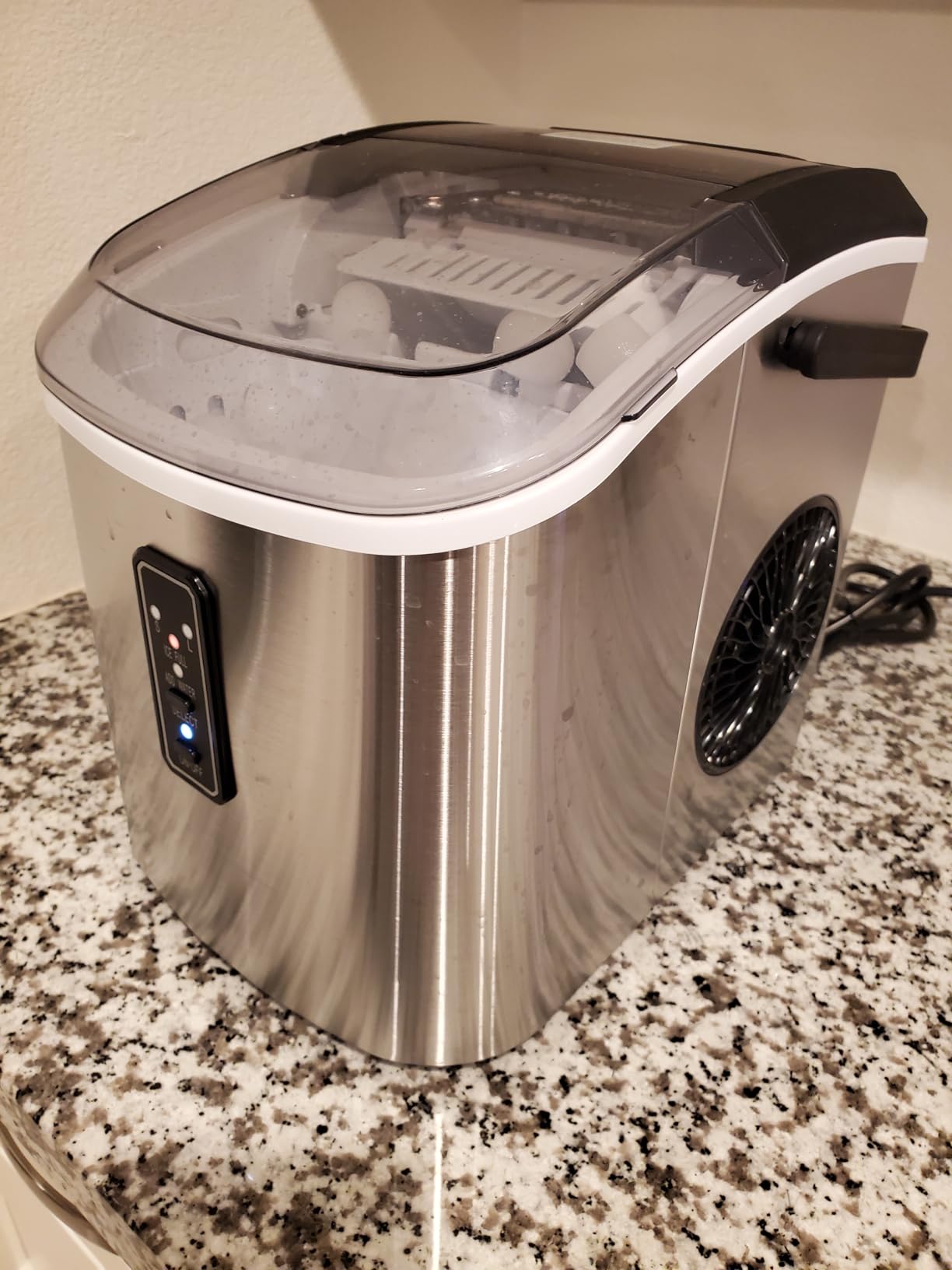 EUHOMY Ice Maker Countertop, 9 Cubes Ready in 6 Mins, 26lbs/24H, Self-Cleaning, Portable Ice Maker Machine with Carry Handle, Basket and Scoop, 2 Sizes of Bullet Ice for Home, Kitchen, Office customer photo 1