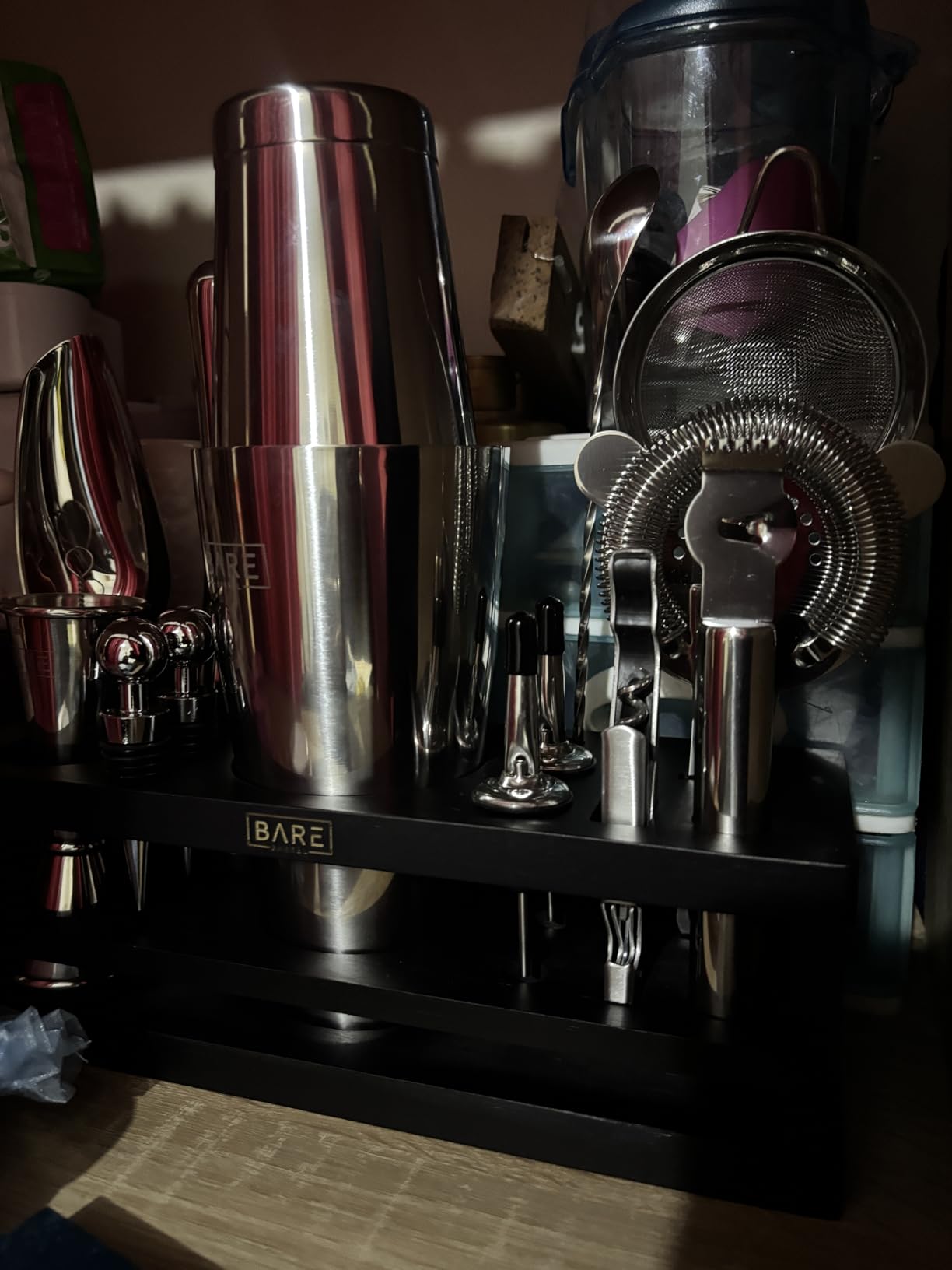 BARE BARREL Mixology Bartender Kit Bar Set | 16-Piece Cocktail Shaker Set | Martini Barware Mixing Tools for Home Bartending | Incl. 35 Recipe Cards | Gift Set (28oz Boston Shaker, Jet Black/Black) customer photo 1