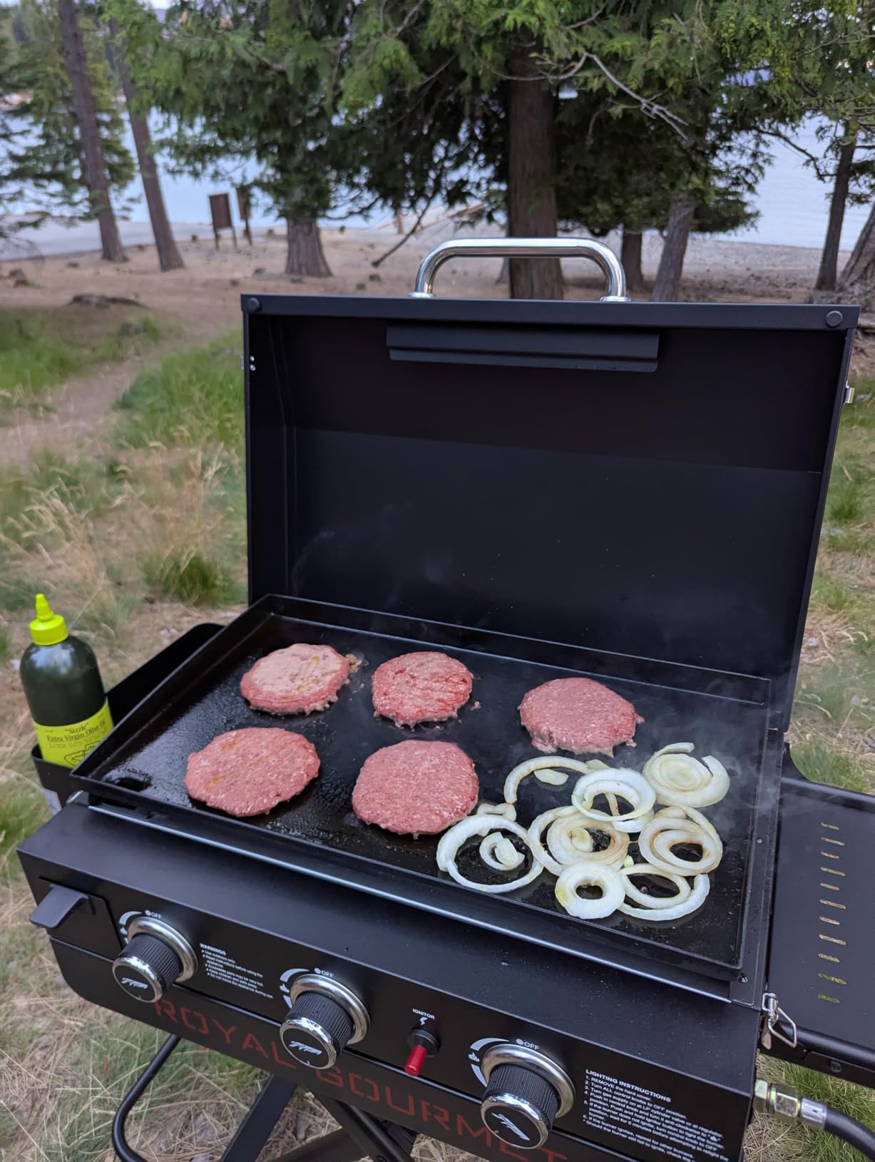 Royal Gourmet PD3001 3-Burner Propane Gas Griddle with Collapsible Stand, 23-Inch Portable Griddle with Side Table & 314 Sq. In. Cooking Area for Camping, Tailgating, Backyard & Patio, Black customer photo 2