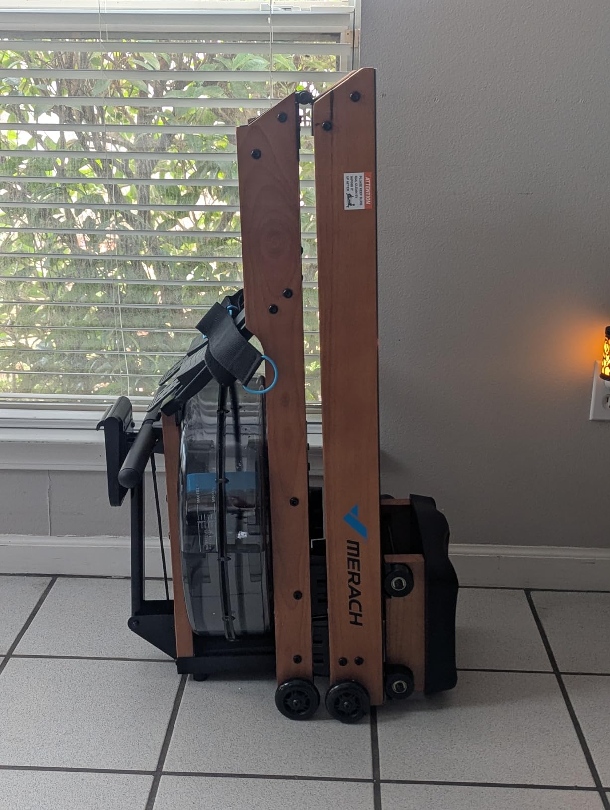 Merach R280 Water Rowing Machine, Foldable & Space-Saving, 400lbs Capacity customer photo 1