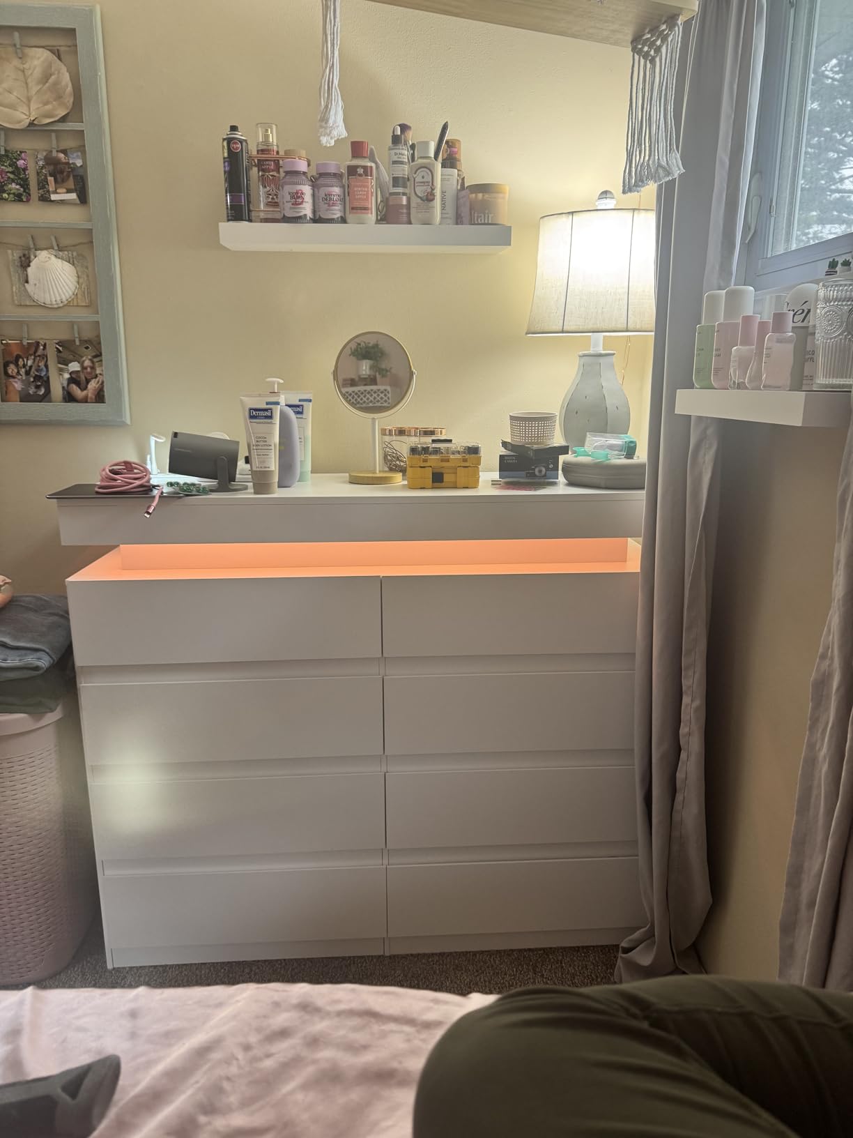 Gyfimoie 9 Drawer Dresser with Power Outlet, Modern Dresser with LED Light, Modern Chest of Drawers for Closet, Wide Drawer Organizer Cabinet for Bedroom, Living Room customer photo 1