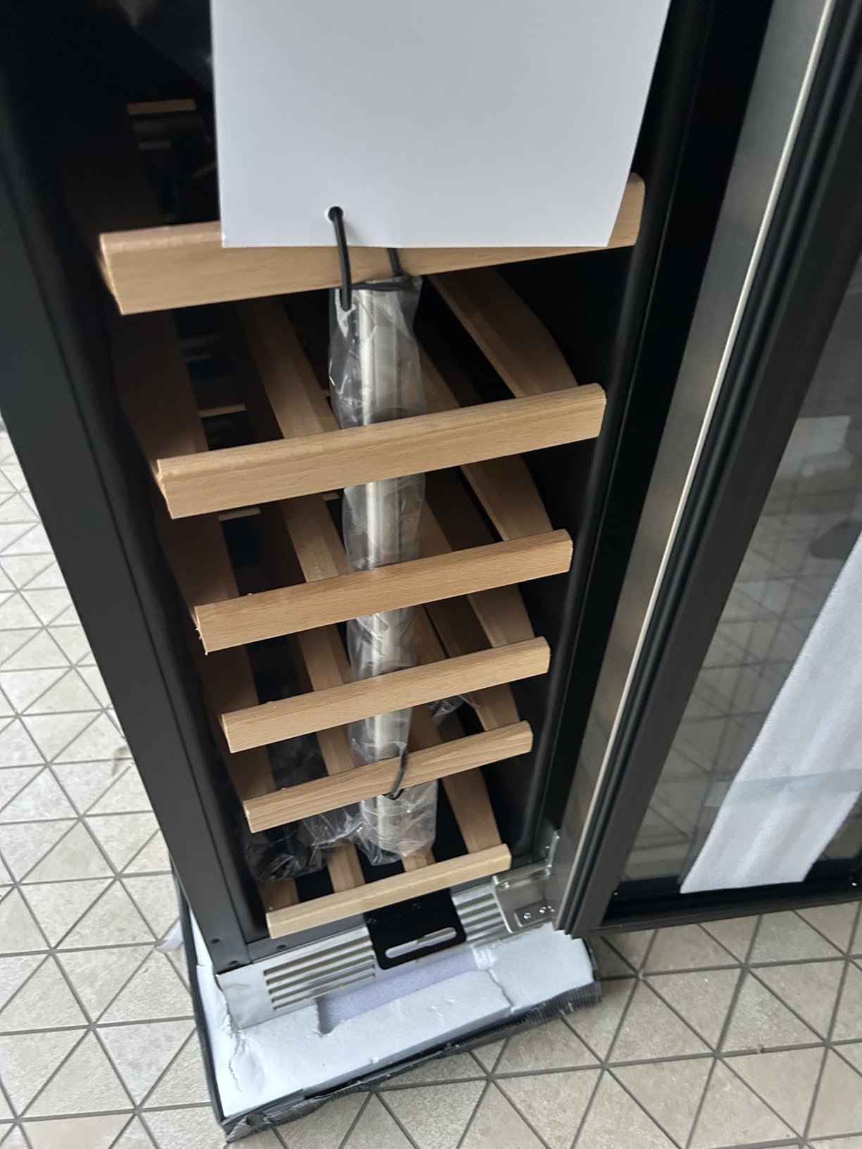 Icyglee 15 Inch Dual Zone Wine Fridge, 30 Bottles Under Counter Wine Cooler Refrigerator with Double-Layer Glass Door for Home Office Bar, Built-in Wine Refrigerator with security lock,40-65°F customer photo 2