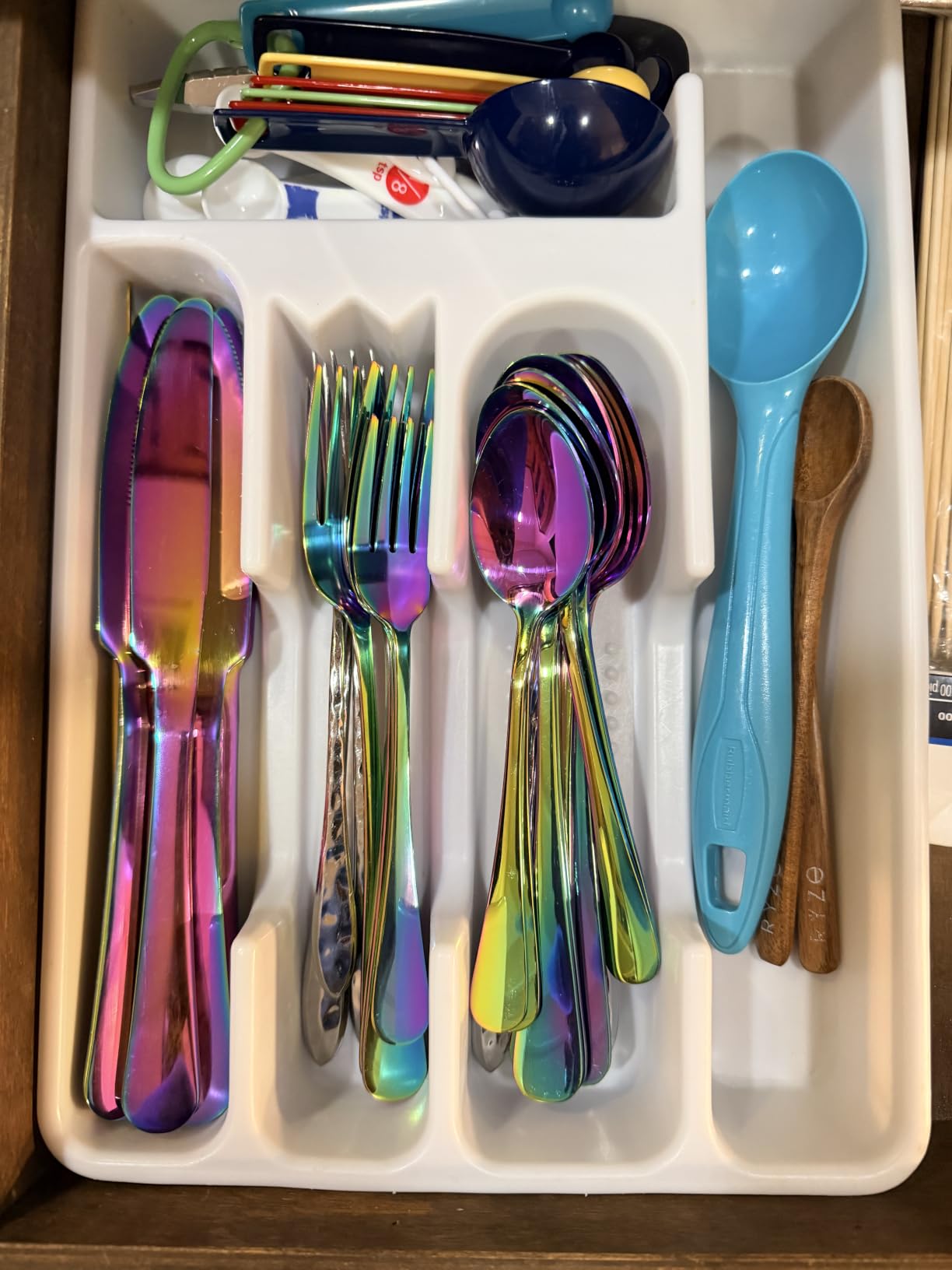 PHILIPALA 20 Piece Gold Silverware Set, Stainless Steel Flatware Set for 4 Food Grade Novelty Flatware Cutlery Utensil Set Include Knife Fork Spoon Mirror Polished Dishwasher Safe customer photo 1