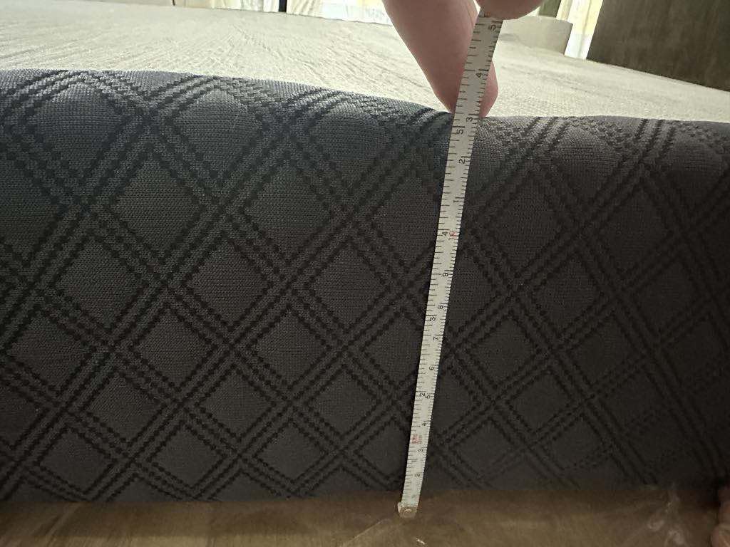 14 Inch Queen Mattress for Heavy People, Cooling Hybrid Mattress with Ice Silk Cover & Gel Memory Foam, 7-Zone Ergonomic Support, Extra Firm Bed with Strong Edge Support, No Sagging & Pressure Relief customer photo 2