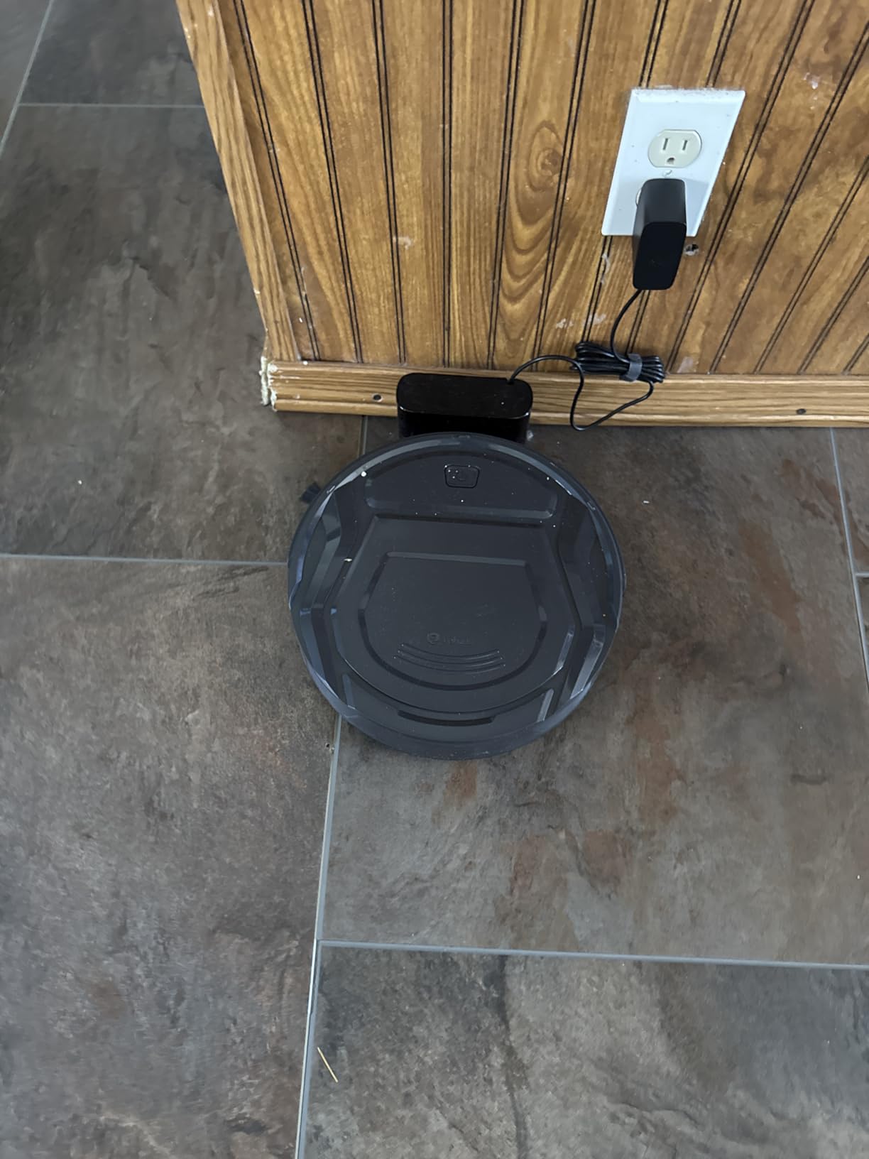 Lefant M210P Robot Vacuum Cleaner, 4000pa Suction, 200 Mins Runtime, Super Thin, Quiet, Self-Charging, Ideal for Pet Owners, Multi Surface Cleaning, APP/WiFi/Alexa Control, Gray customer photo 1