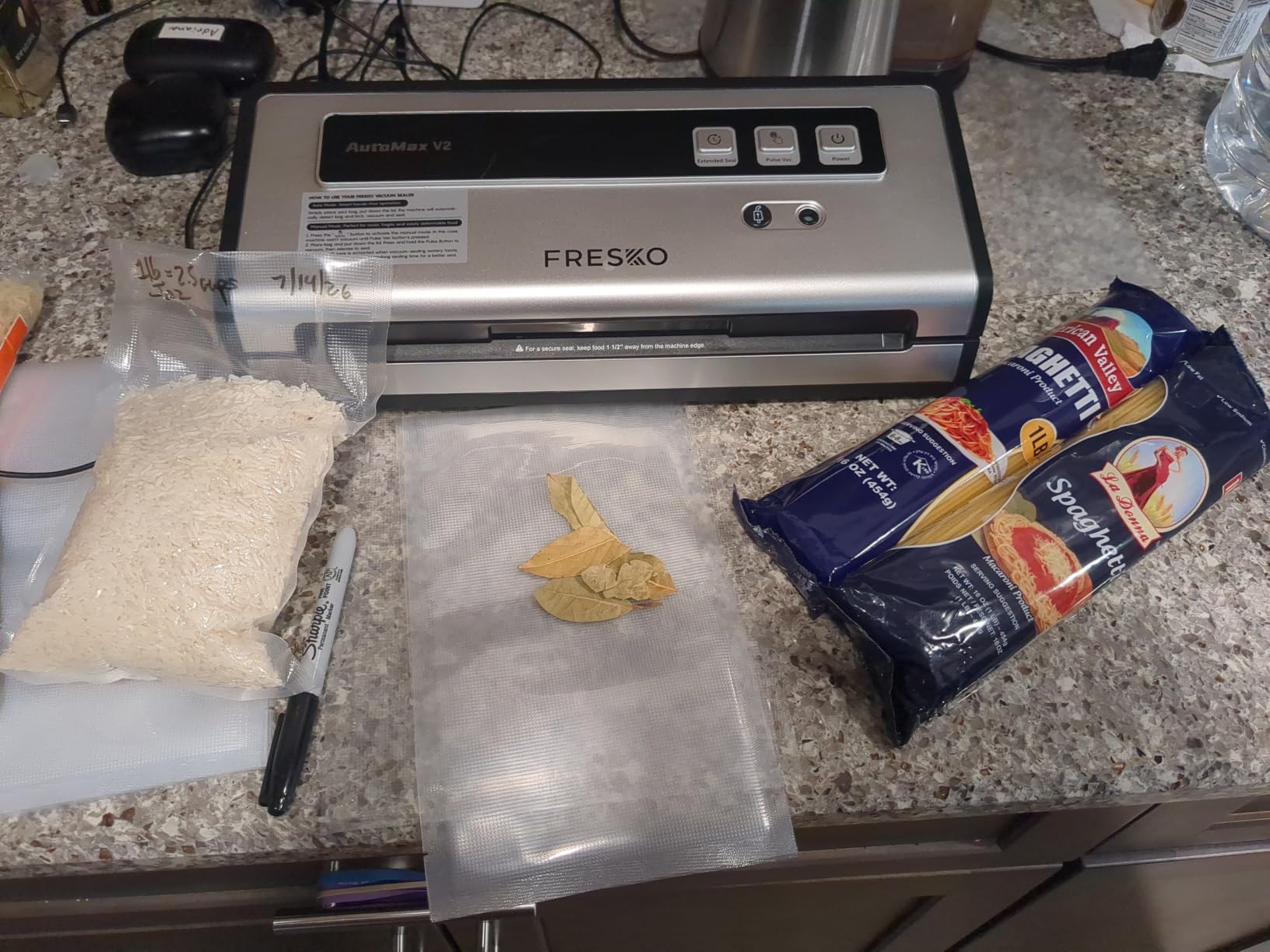 FRESKO Vacuum Sealer Machine with Automatic Bag Detection, 0.2-inch Widened Heating Strip, Compact Food Sealer, Easy to Use, Starter Kit customer photo 2