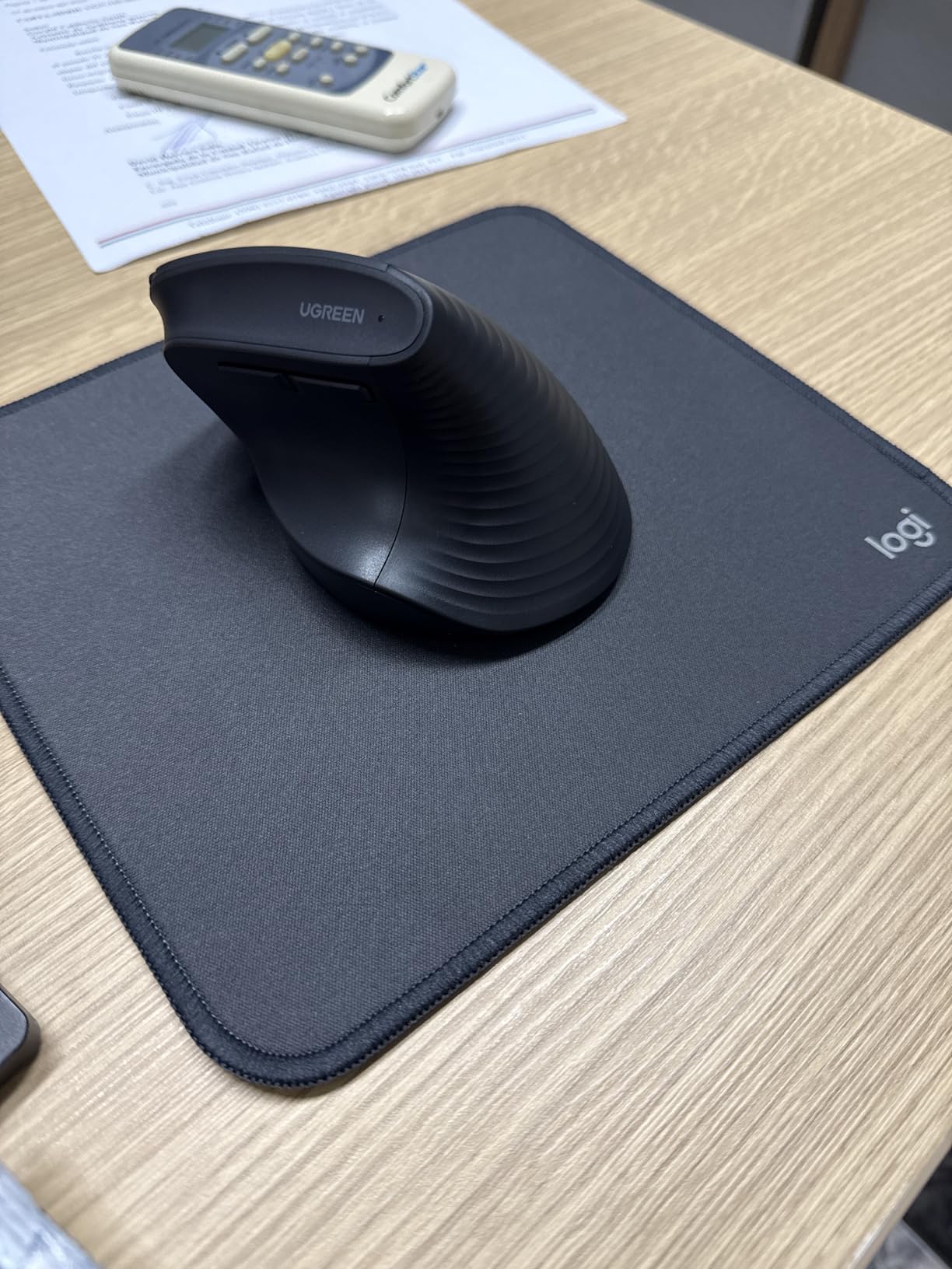 UGREEN Ergonomic Wireless Mouse, Bluetooth & 2.4G Wireless, Quiet Clicks | 1000/1600/2000/4000 DPI, Up to 3 Device Connectivity, 6 Buttons, Multi-system compatibility, for Laptop, Desktop, PC customer photo 1