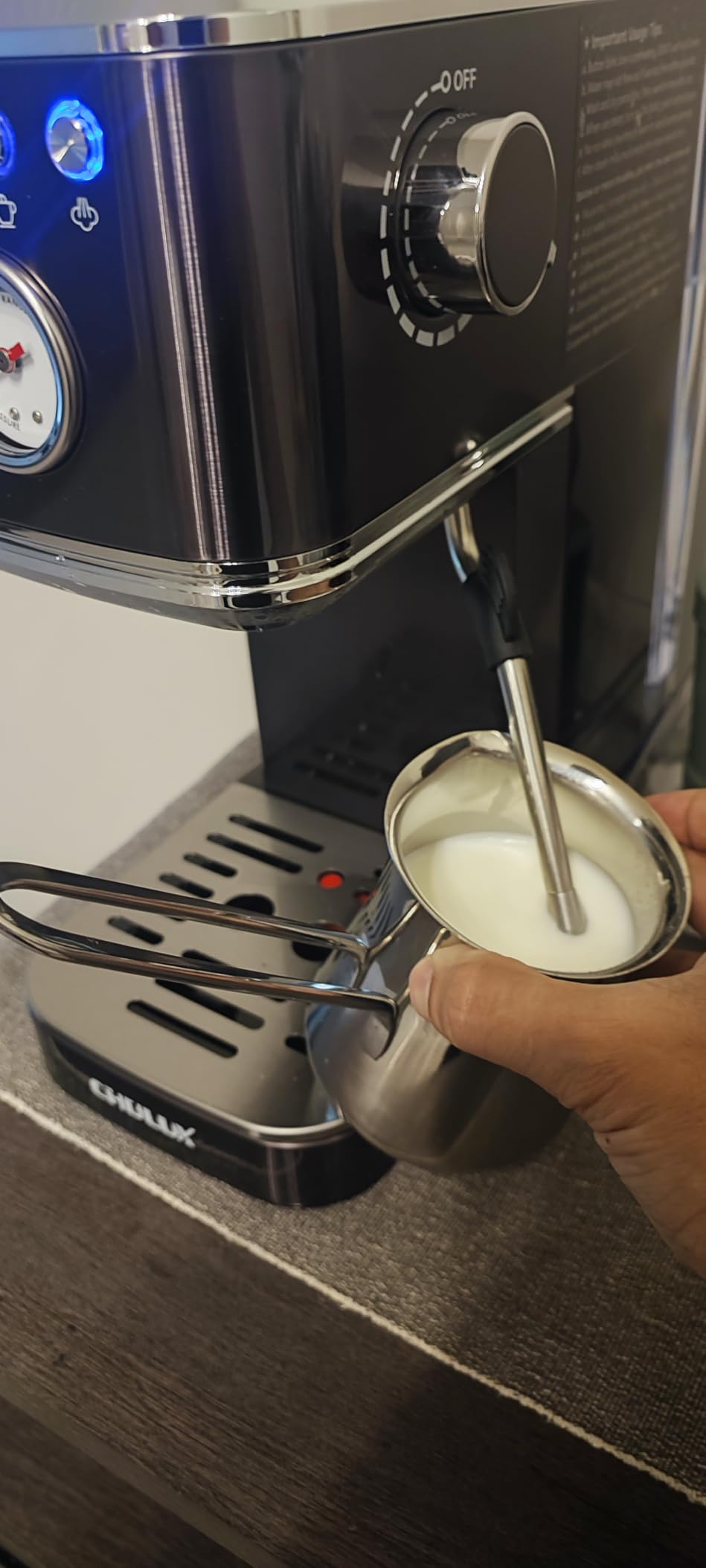 CHULUX Slim Espresso Machine with Milk Frother, 20 Bar Italian Pump, Professional Temperature Control System, Stainless Steel customer photo 2