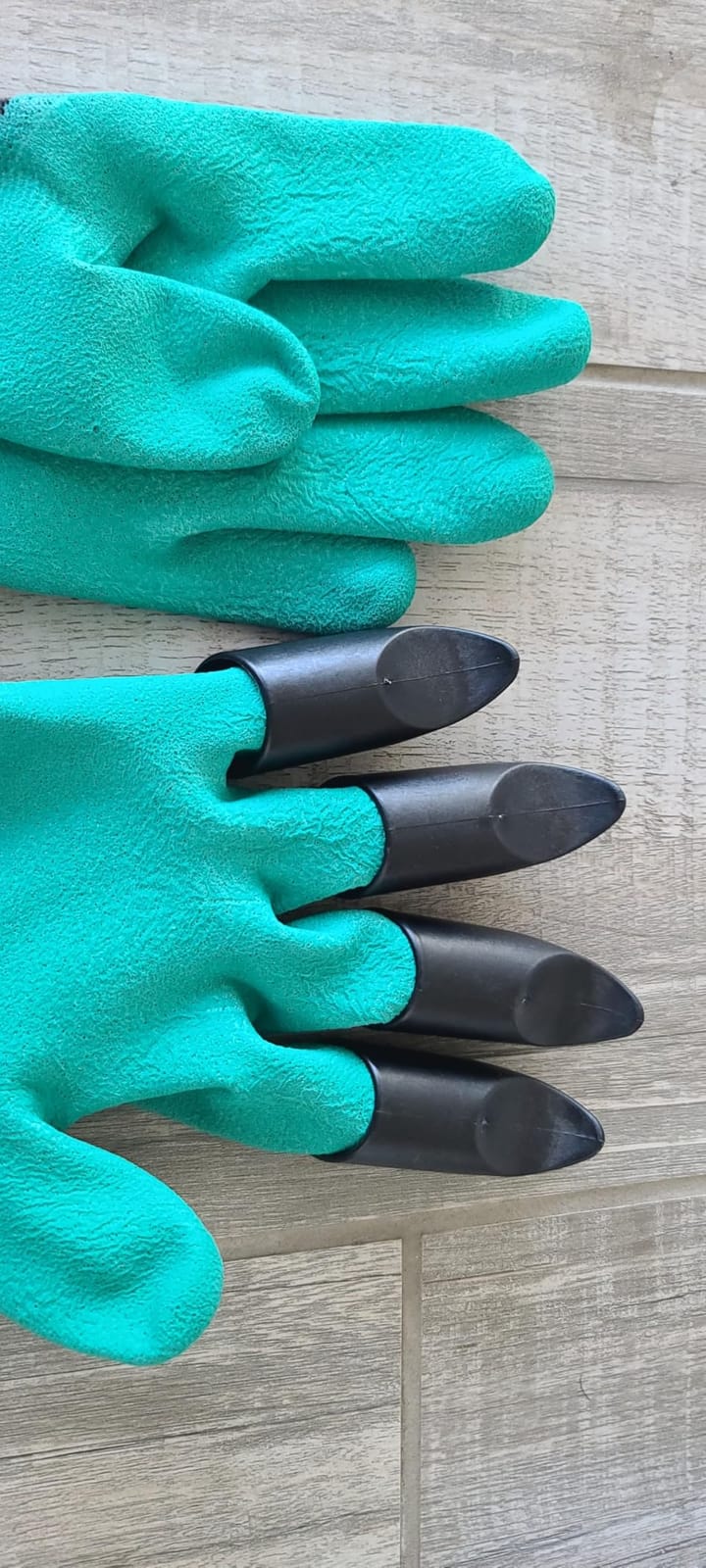 Garden Tools Set 8 PCS Heavy Duty Stainless Steel Gardening Tools for Women | Ergonomic Gardening Hand Tools with Rust Proof Hand Trowel, Pruner, Weeder, Garden Hand Rake with Tote Bag and 15 Plant Tags customer photo 1