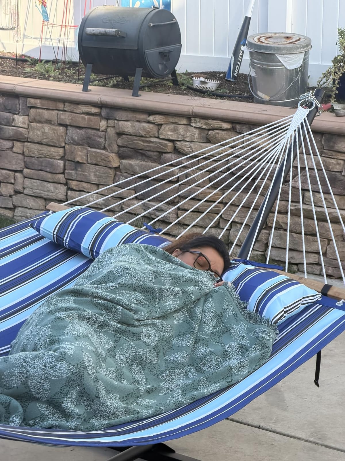 ANAGOO Double Hammock with Stand 500lbs Heavy Duty Outdoor Two Person White | 500 LBS Capacity, Stable Steel Frame, Balance Strap, Tool-Free Assembly, For Patio Garden customer photo 2