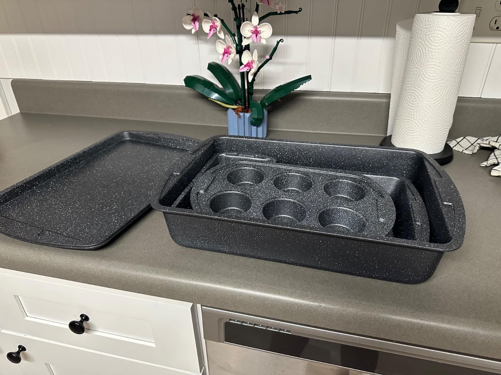 BAKKEN 6-Piece Kitchen Baking Pan Set - Royal Blue Color with Gray Ceramic Nonstick Coating customer photo 2