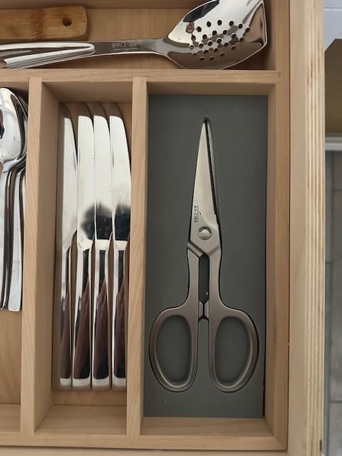 All-Clad Stainless Steel, All Purpose Kitchen Shears, Heavy gauge, Ergonomic, Rust-resistance, Food Scissors for Kitchen, Chicken, Poultry, Fish, Meat, Shellfish, Snipping herbs, 8.19 inch, Silver customer photo 1
