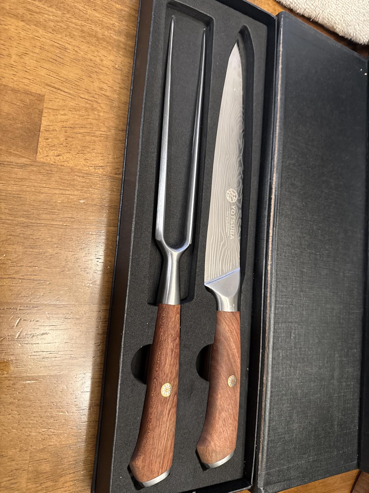 YOTSUBA Japanese Carving Knife and Fork Set, Razor-Sharp German Stainless Steel, Full Tang Ergonomic Rosewood Handle, Slicing Knife for Meats, BBQ & Brisket, Premium Gift customer photo 1