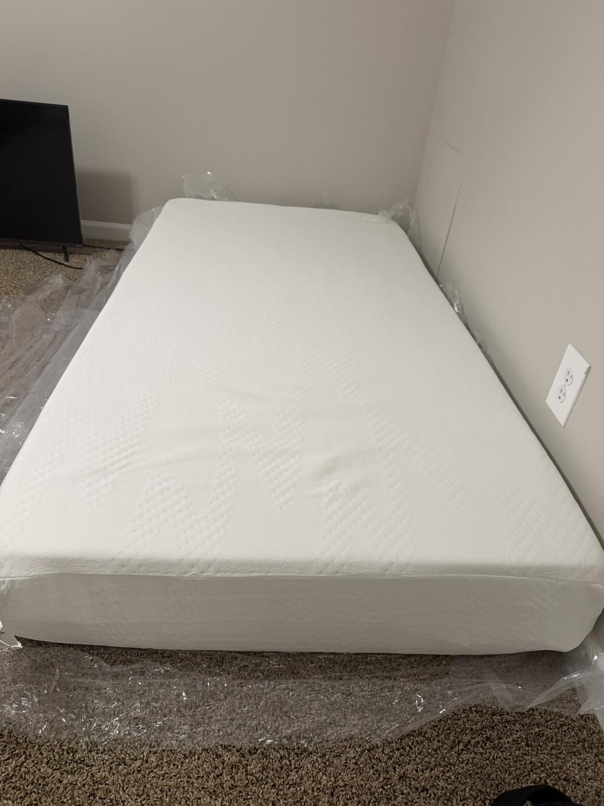 Novilla 12 Inch Queen Mattress in a Box, Gel Memory Foam for Cooling Night customer photo 2