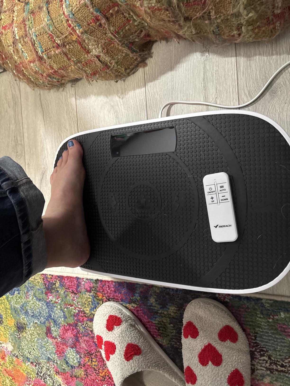 Merach CV30 Curved Vibration Plate Exercise Machine for Lymphatic Drainage | Resistance Band, Vibrating Plate with Real-Time Calorie Tracking on LED Display, Fitness Equipment for Home Gym Women Men customer photo 1