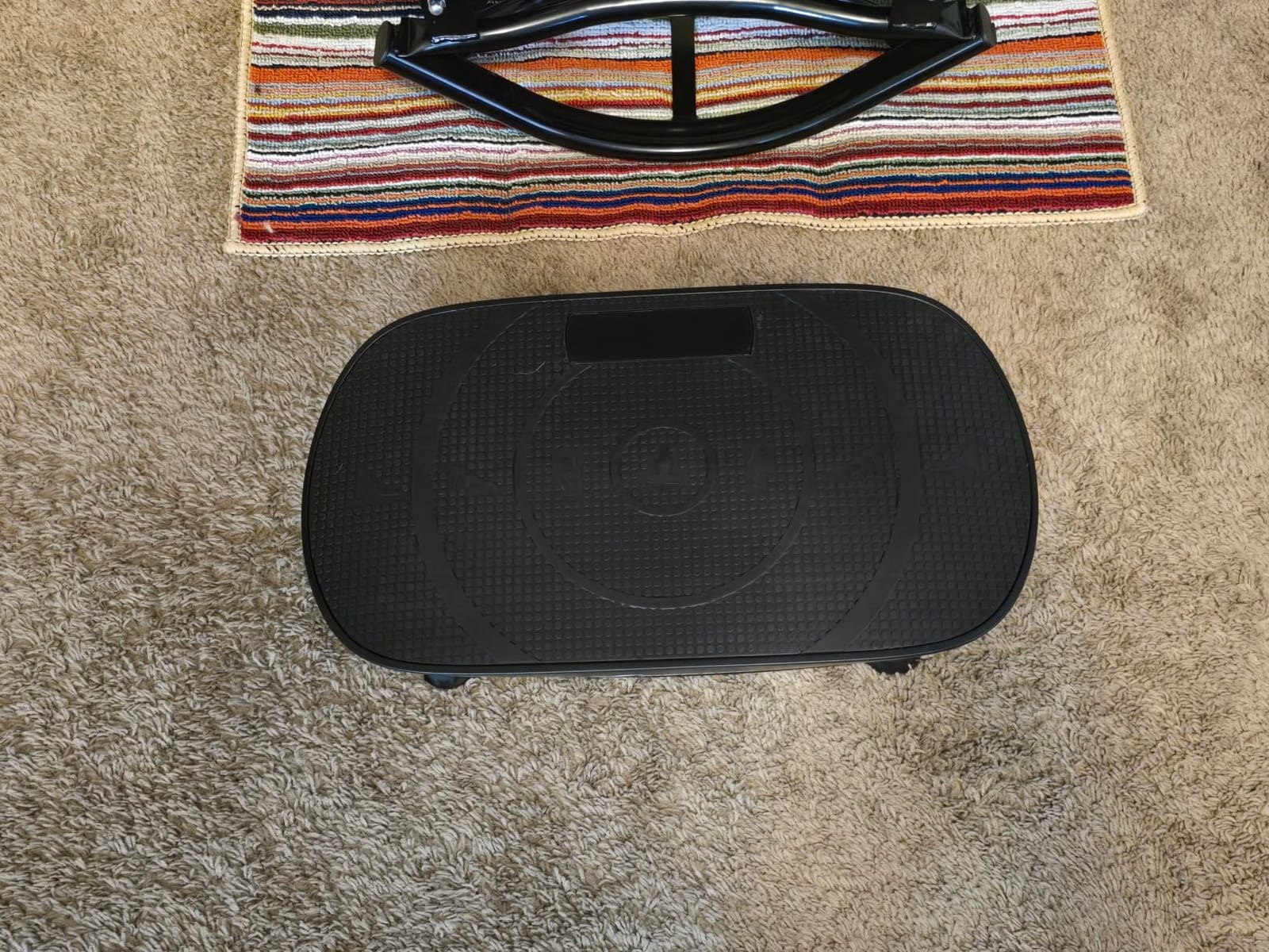 Merach CV30 Curved Vibration Plate Exercise Machine for Lymphatic Drainage | Resistance Band, Vibrating Plate with Real-Time Calorie Tracking on LED Display, Fitness Equipment for Home Gym Women Men customer photo 2