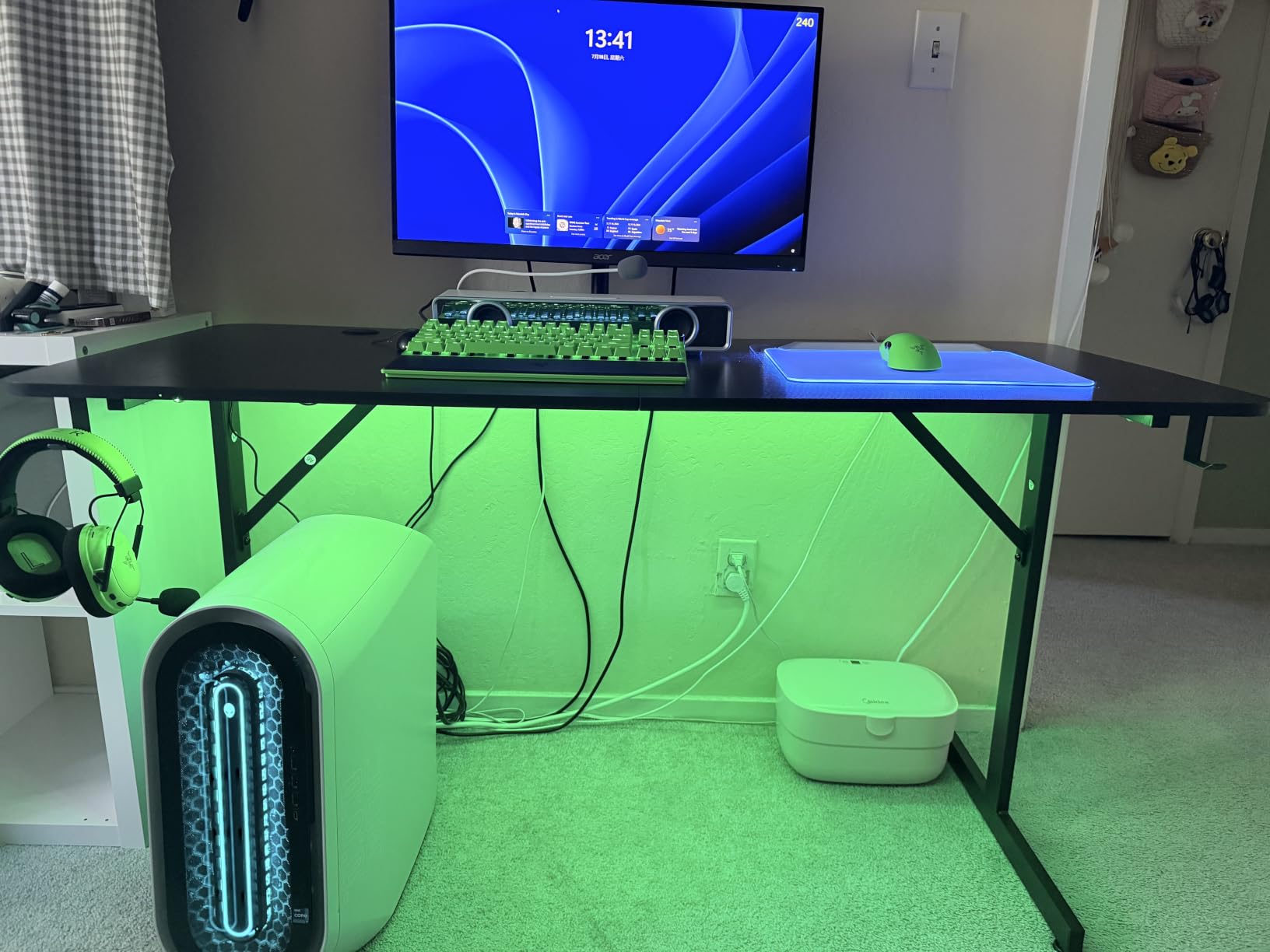 GTPLAYER 55 Inch Gaming Desk with LED Lights, Large Computer Desk with Mouse Pad for Home Office, T-Shaped Carbon Fibre Surface PC Game Workstations with Headphone Hook customer photo 1