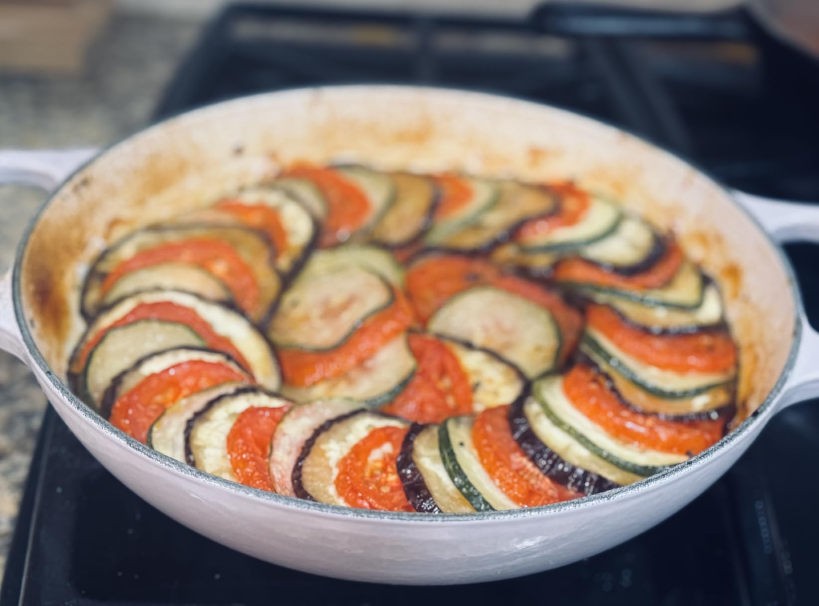 Le Creuset Enameled Cast Iron Braiser with Glass Lid, 2.25 qt., Peche customer photo 1